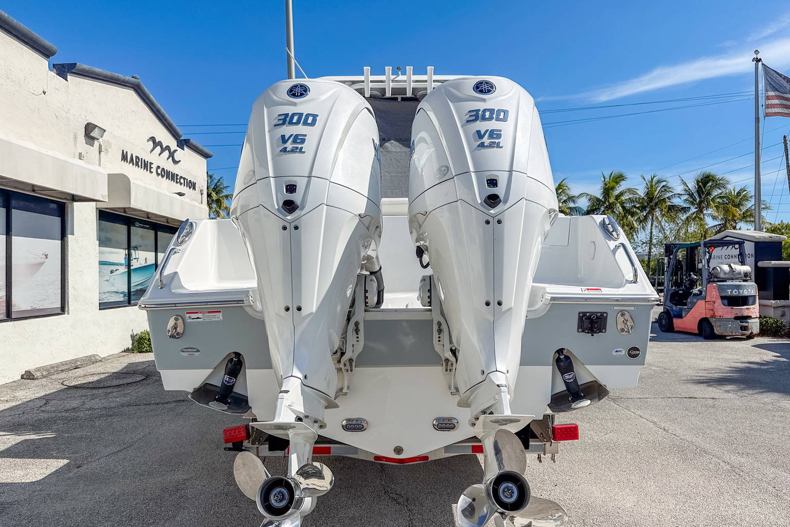 Used 2022 Sea Hunt Ultra 305 SE #0062 image 6