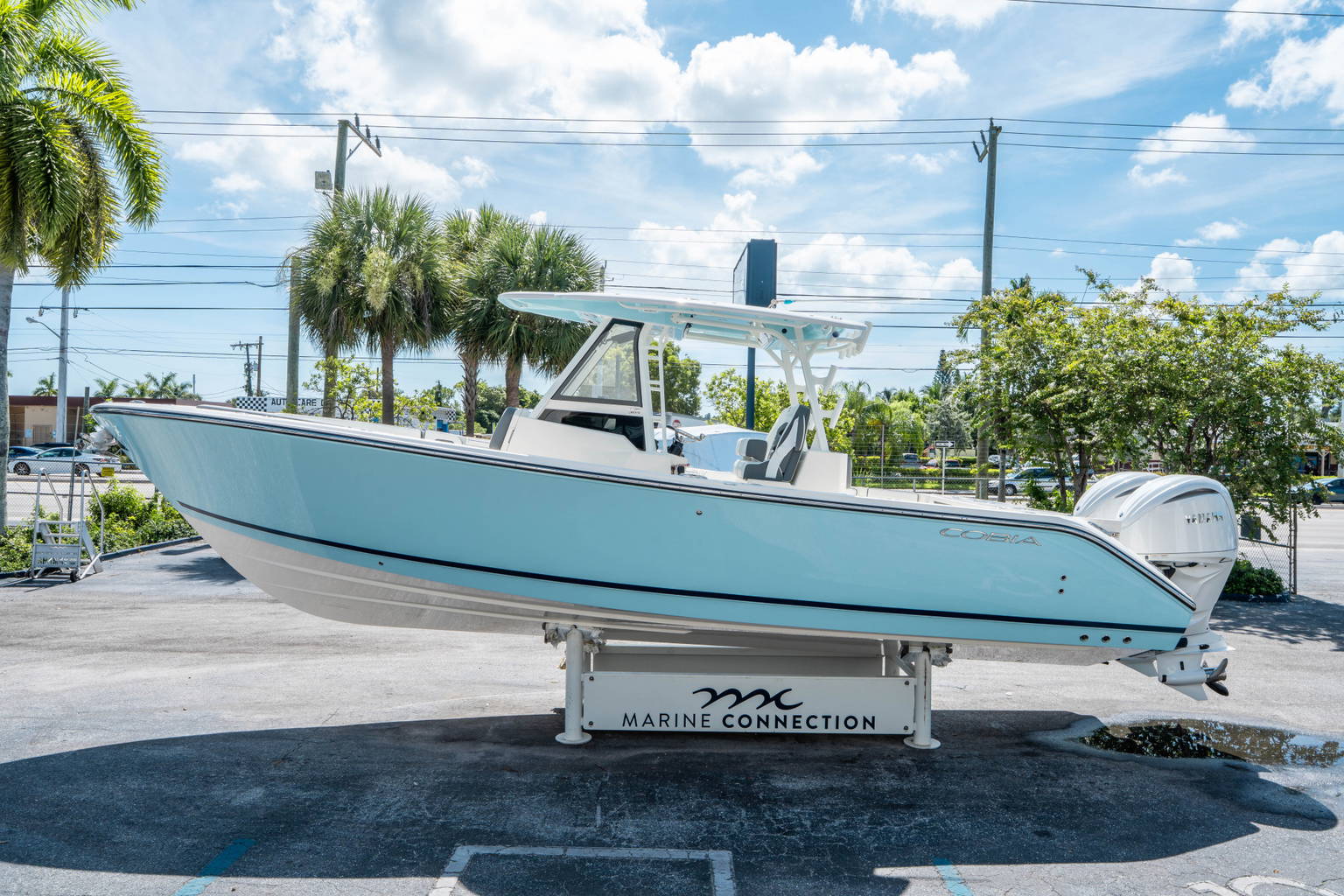 New 2026 Cobia 305 CC #L004 image 5