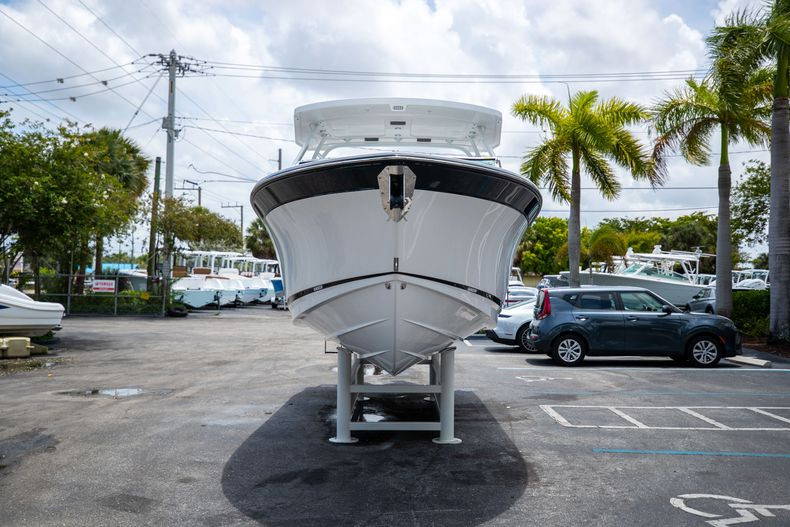 New 2022 Blackfin 252DC #H184 image 5