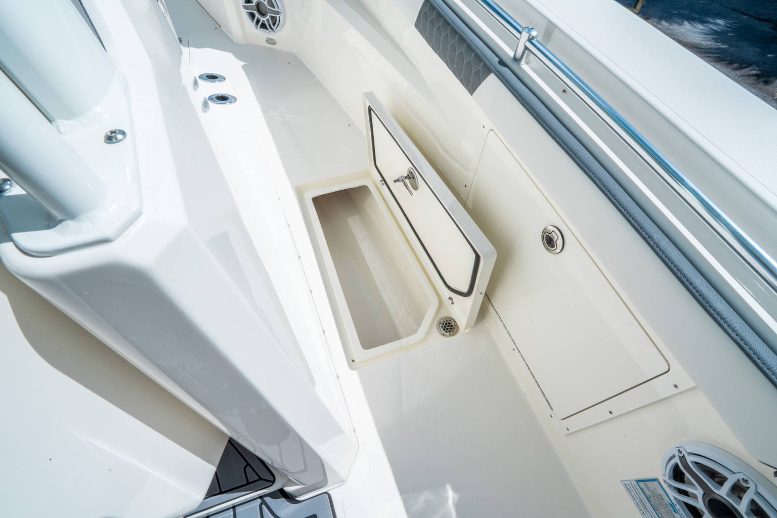 New 2026 Cobia 305 CC #L004 image 27