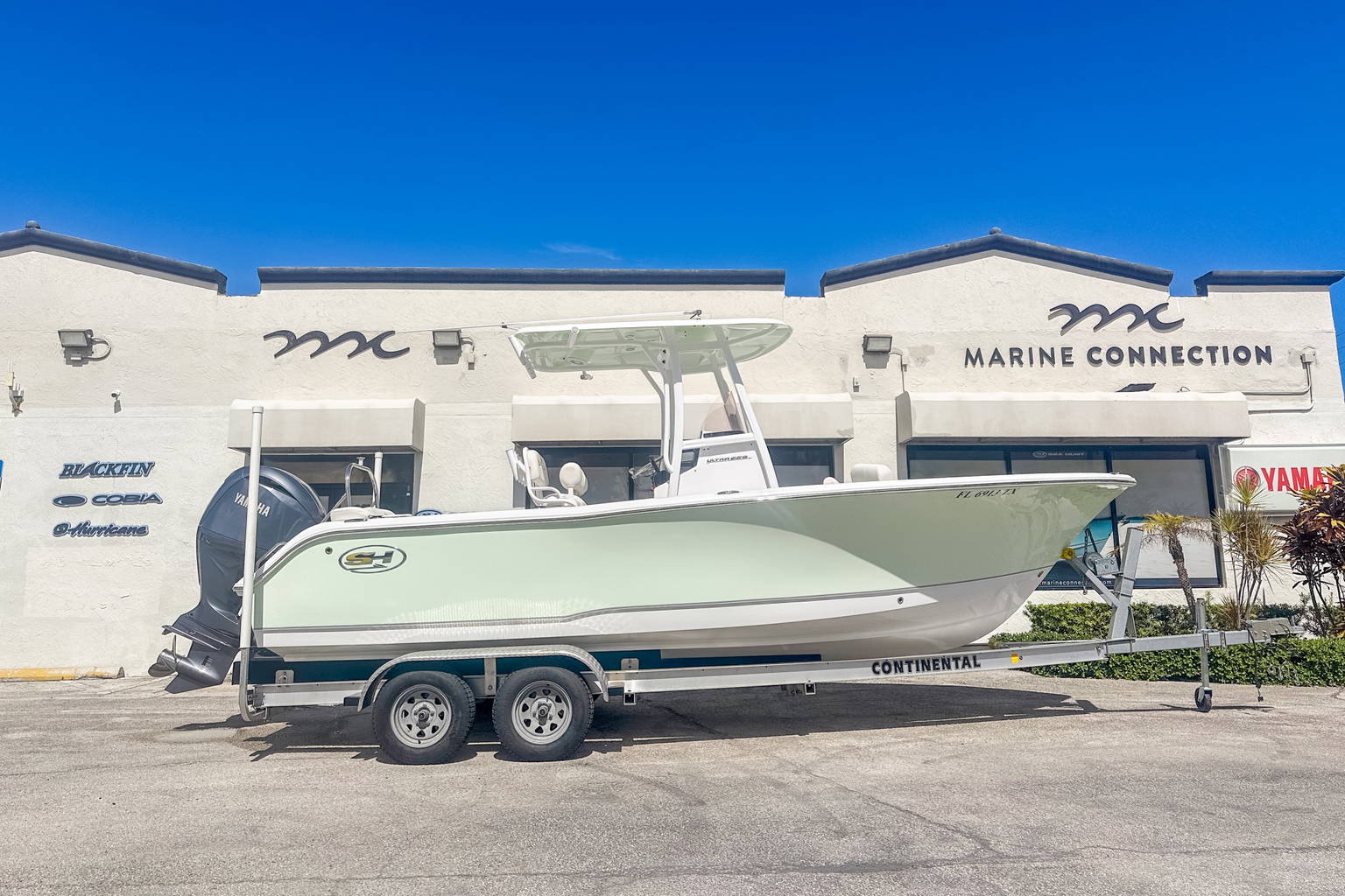 Used 2024 Sea Hunt Ultra 229 #0113 image 1