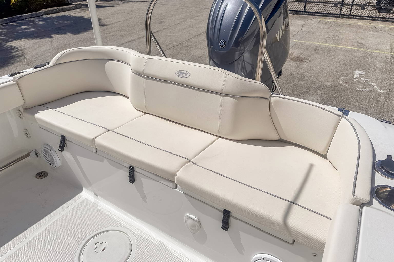 Used 2024 Sea Hunt Ultra 229 #0113 image 14