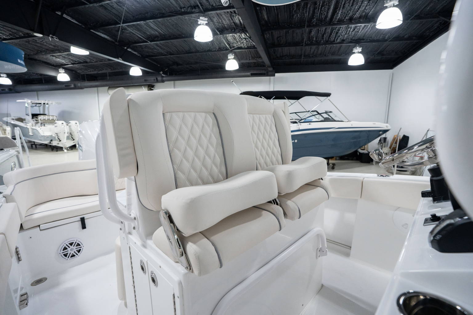 New 2026 Sea Hunt Ultra 245 SE #0149 image 17