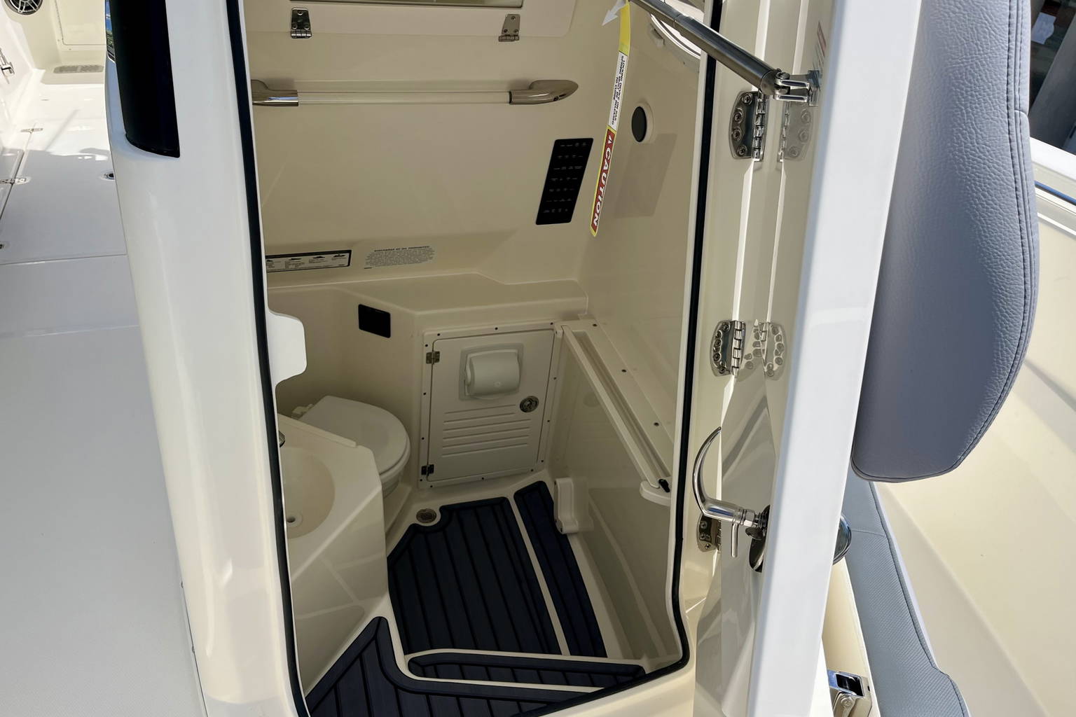 New 2026 Cobia 265 CC Open #H002 image 24