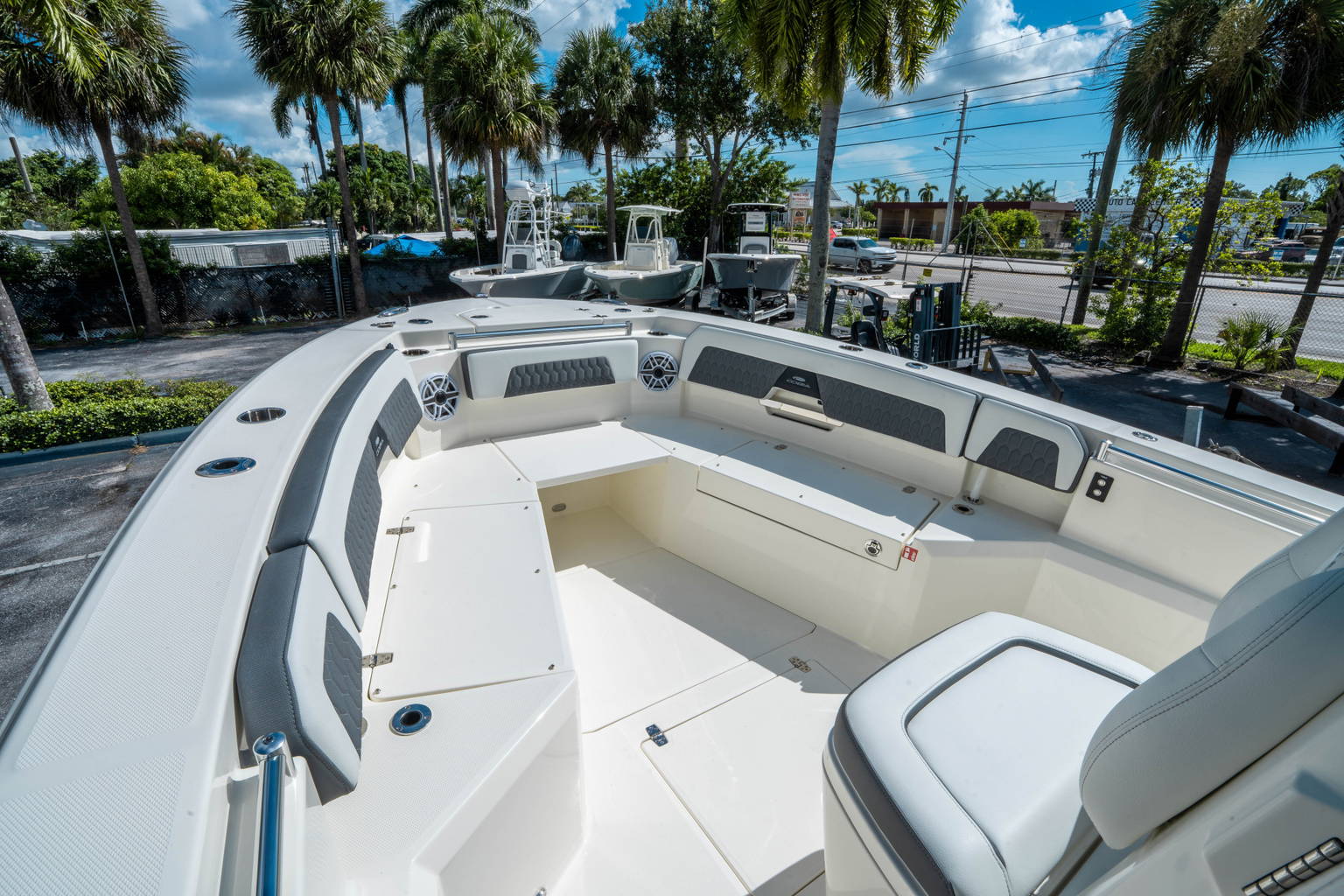 New 2026 Cobia 285 CC #J004 image 24