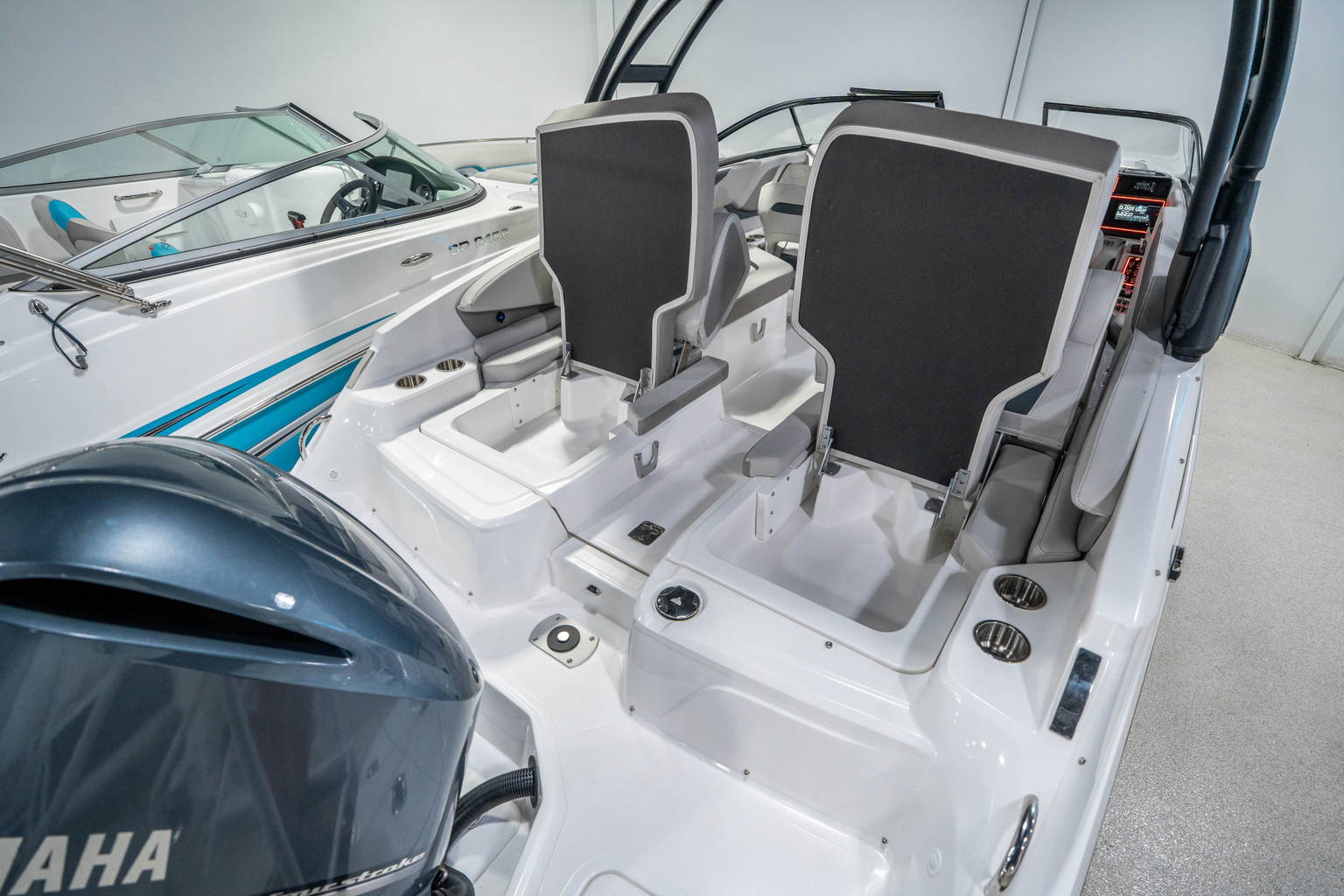 New 2026 Hurricane SunDeck 2600 OB #3386 image 7