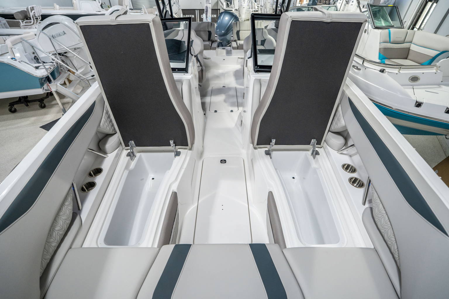 New 2026 Hurricane SunDeck 2600 OB #3386 image 25