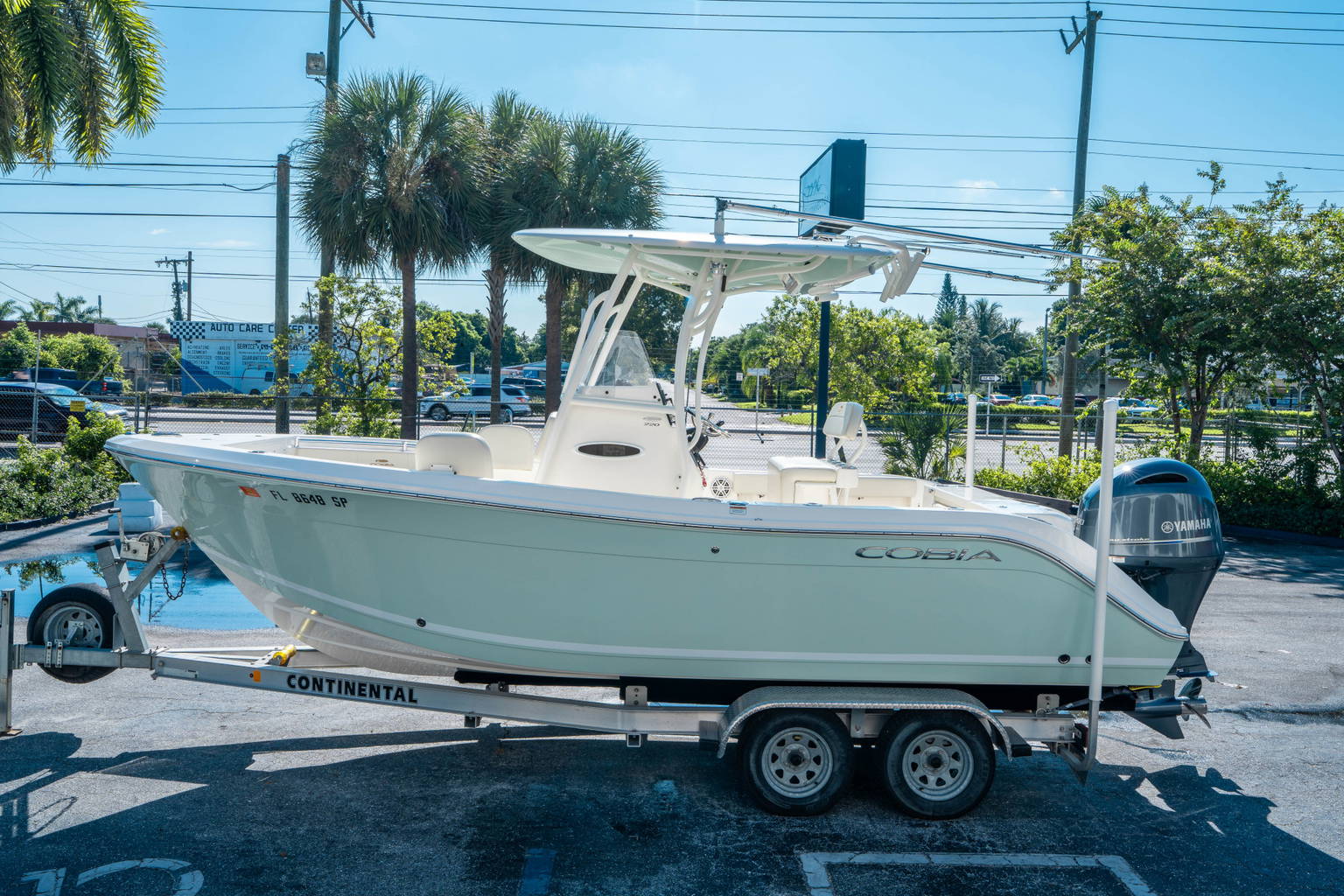 Used 2020 Cobia 220 CC #X101 image 5