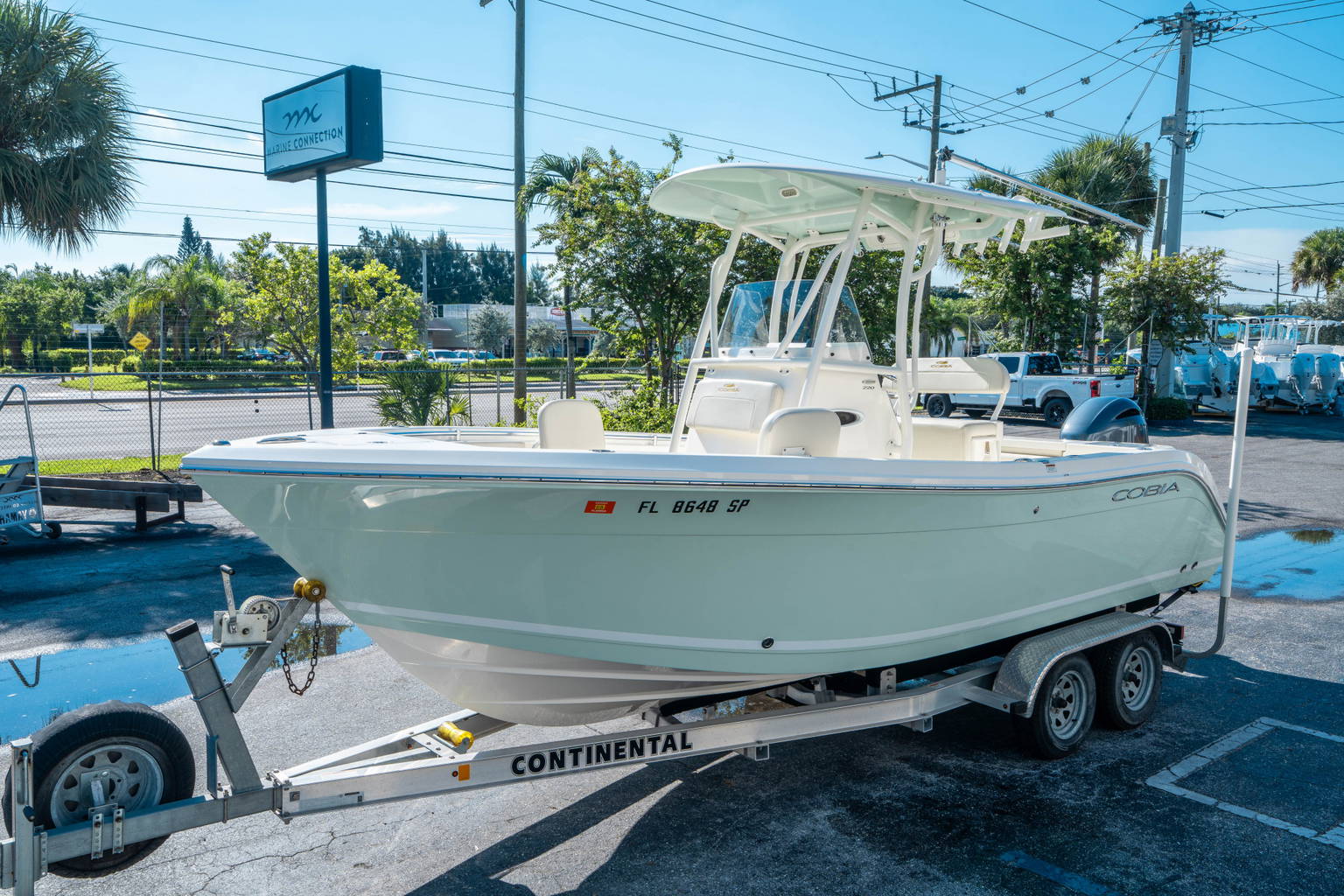 Used 2020 Cobia 220 CC #X101 image 6