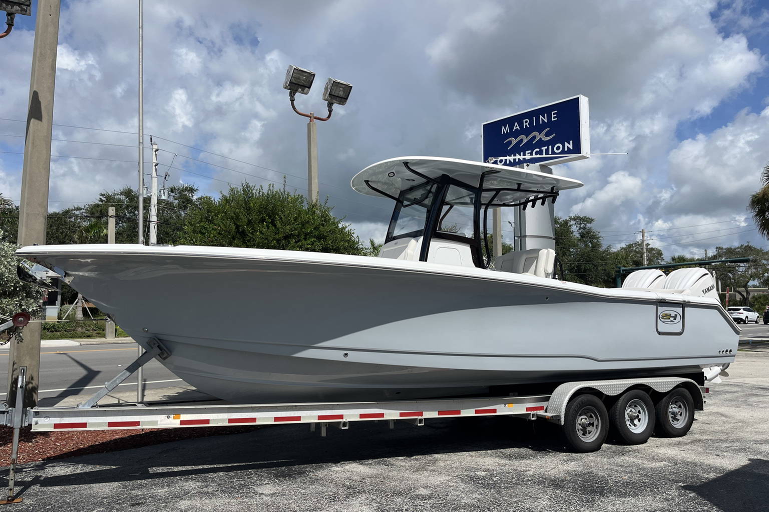 New 2025 Sea Hunt Ultra 305 SE #0090 image 1