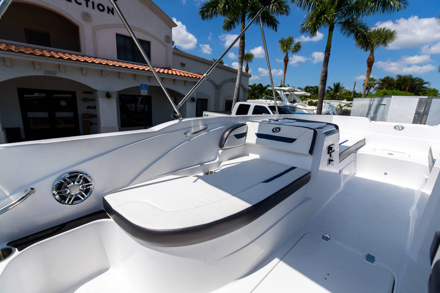 New 2023 Hurricane SunDeck Sport OB SS 205 OB #8856 image 13