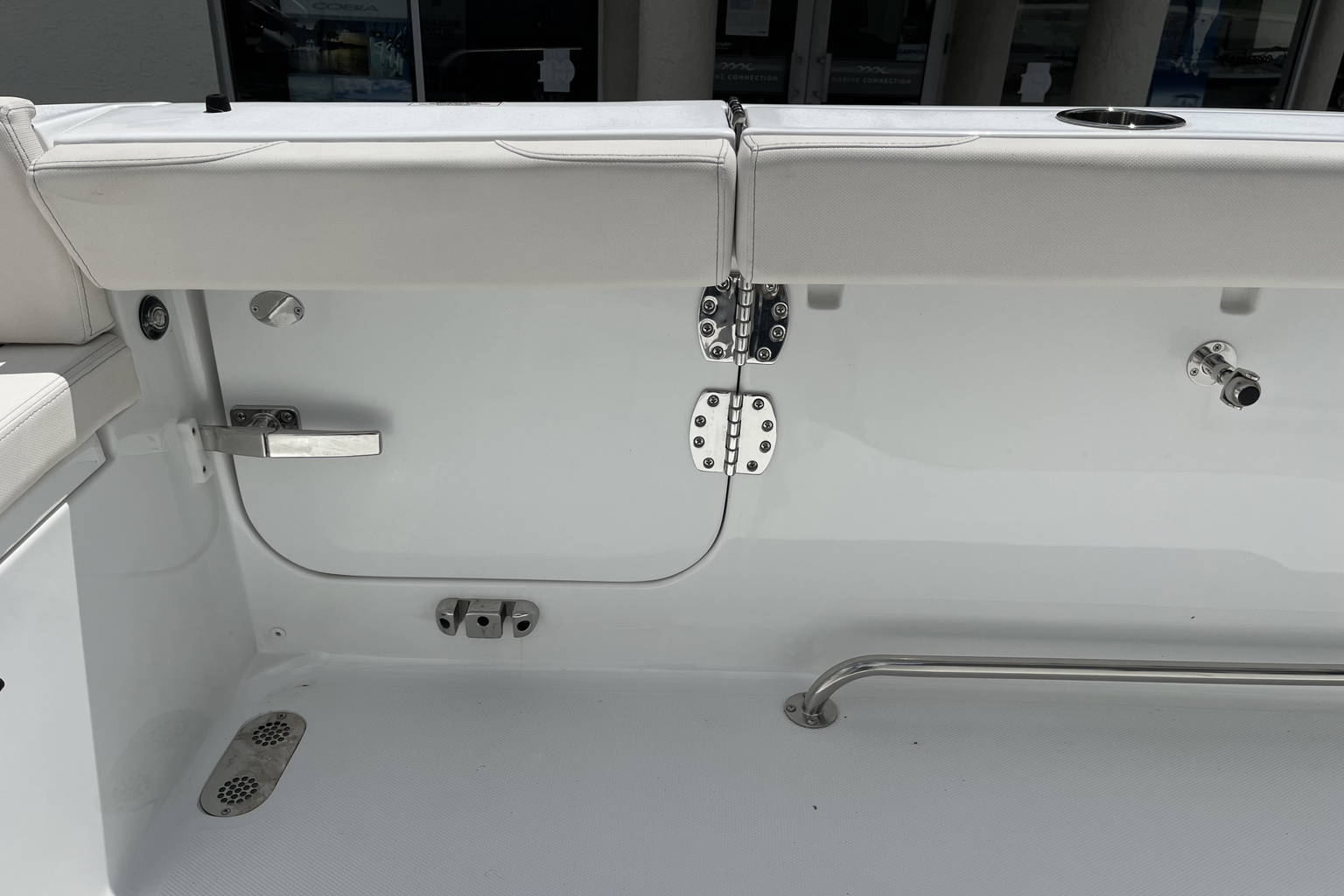 New 2025 Sea Hunt Ultra 305 SE #0090 image 30