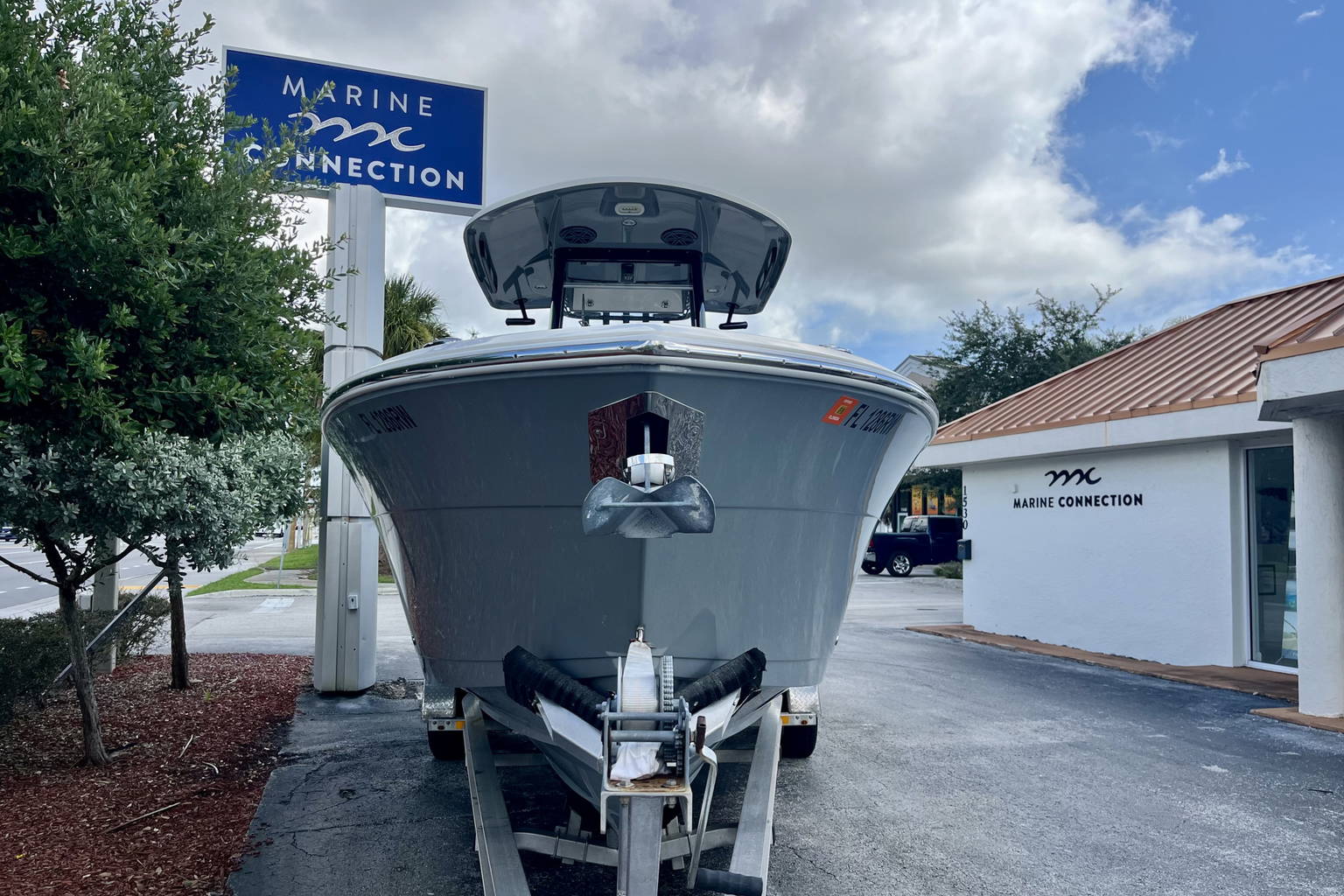 Used 2019 Cobia 262 #C008 image 3