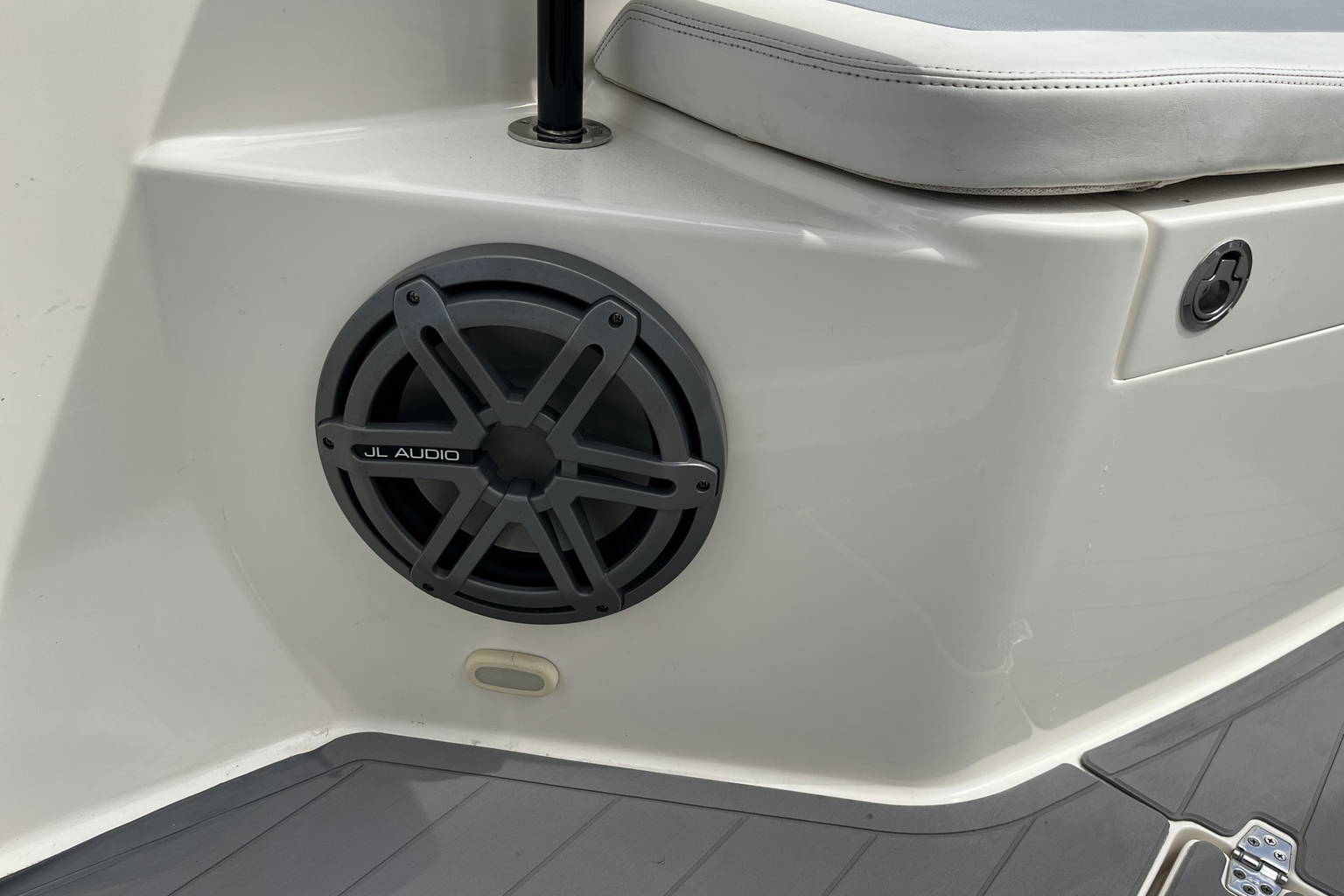 Used 2019 Cobia 262 #C008 image 20