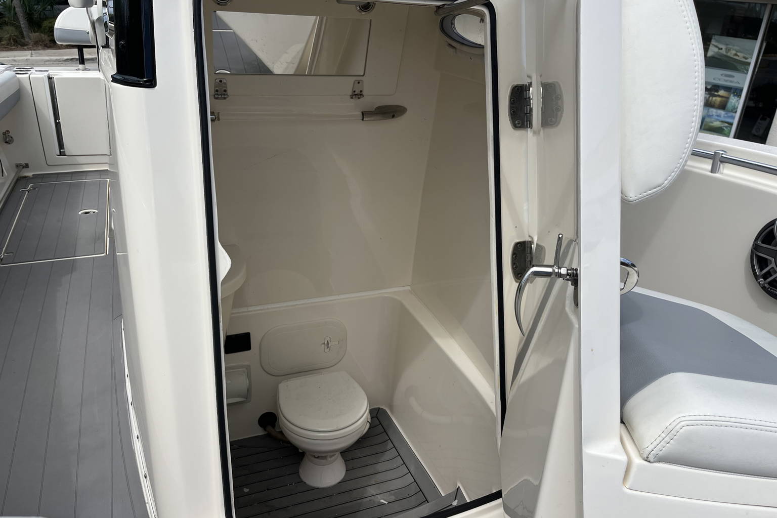 Used 2019 Cobia 262 #C008 image 22