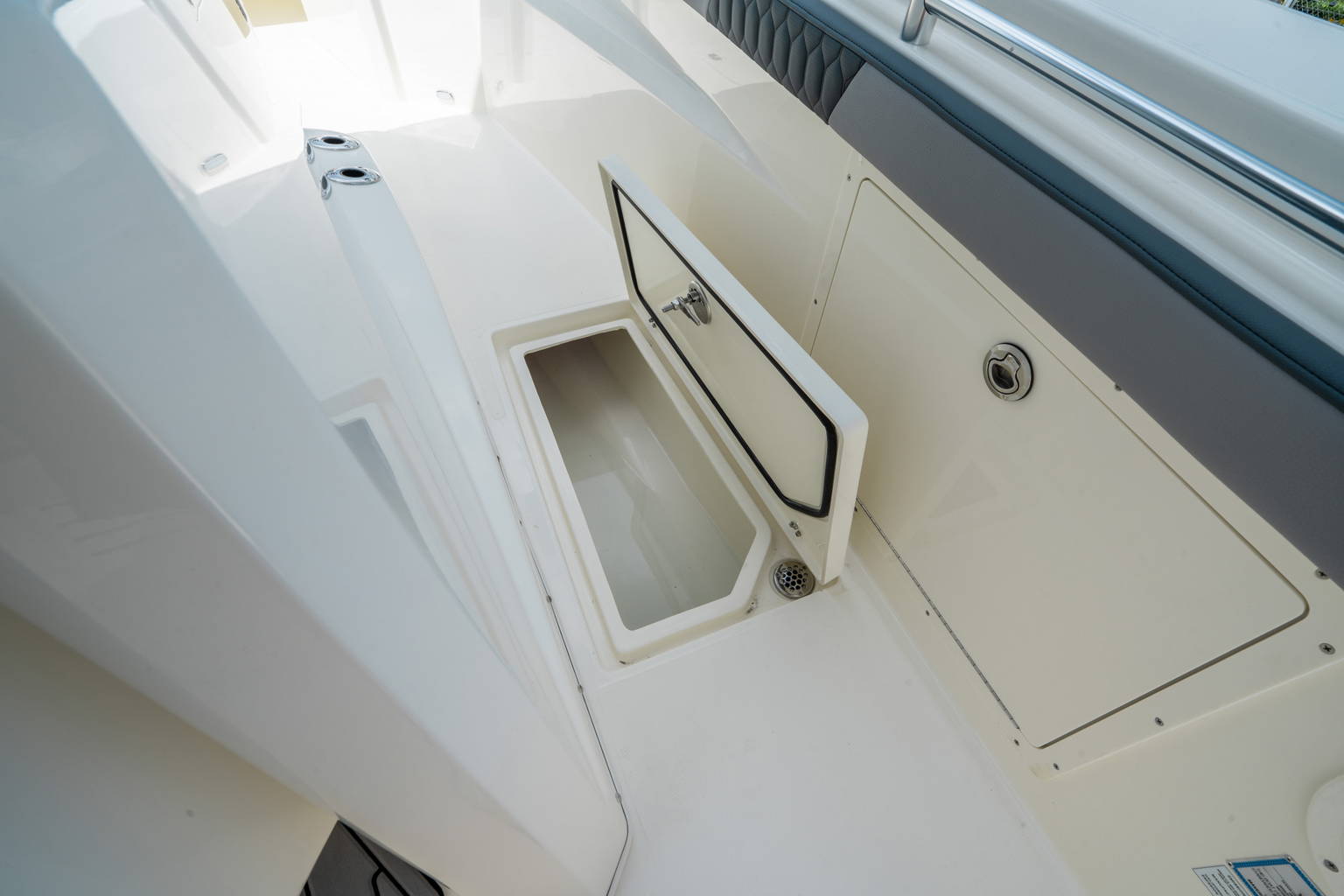 New 2026 Cobia 305 CC #L008 image 23