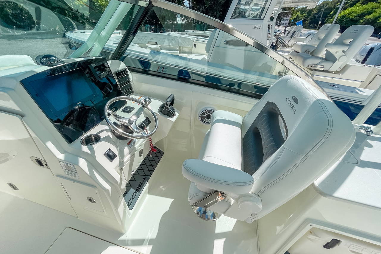 Alternative image of Cobia 280 DC in Fort Lauderdale, FL