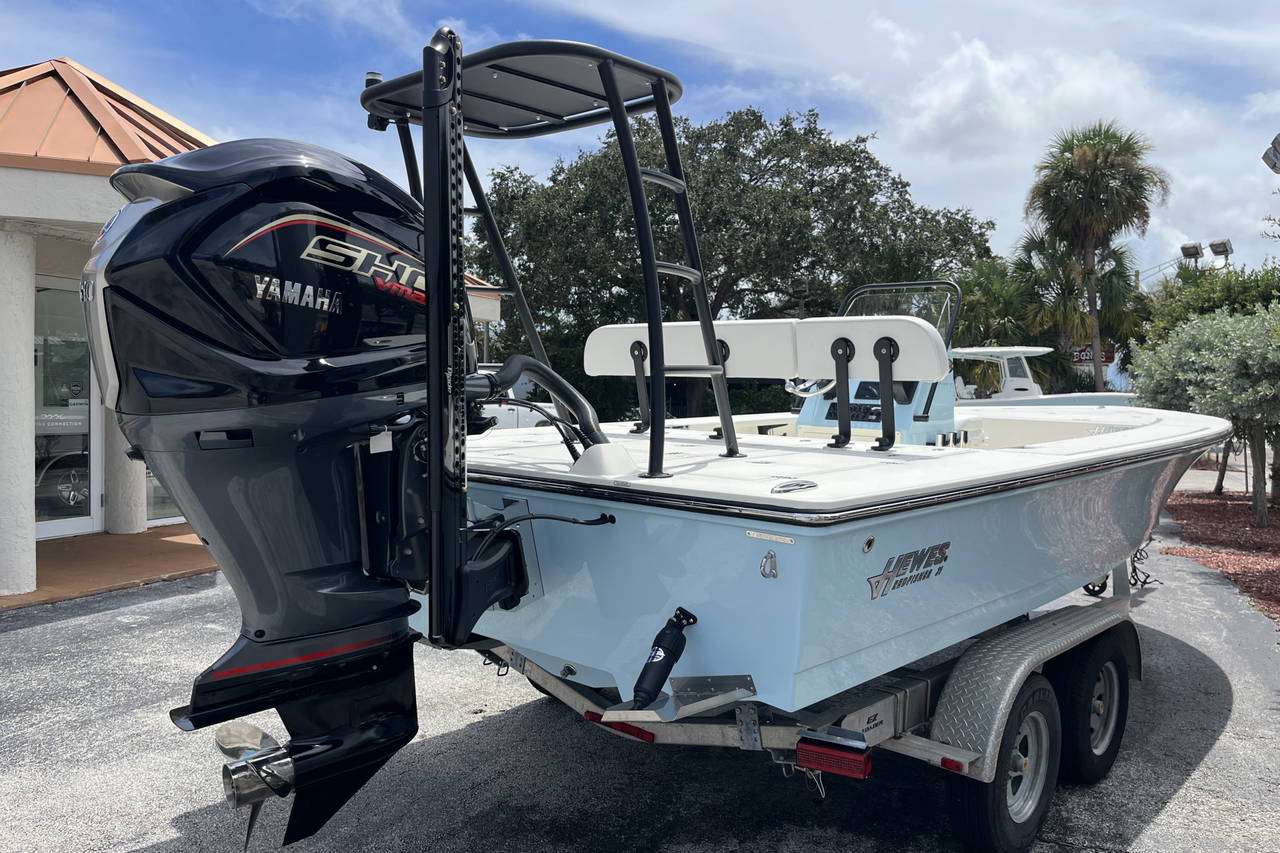 Alternative image of Hewes Redfisher 21 in Stuart, FL