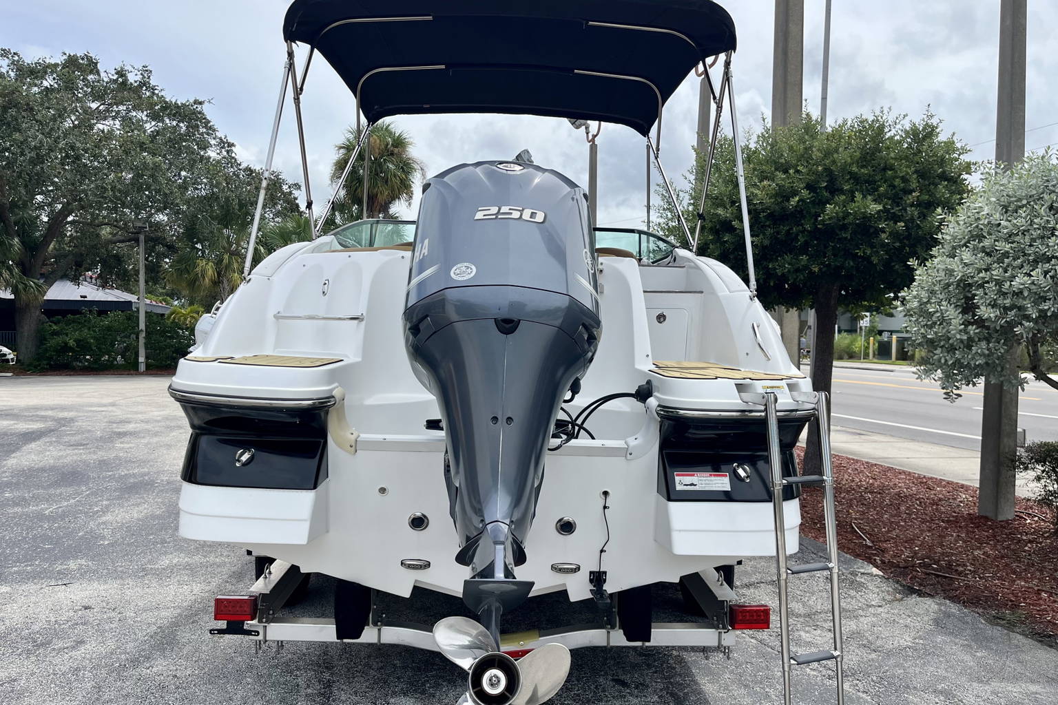 Used 2019 Hurricane 2400 #0871 image 5