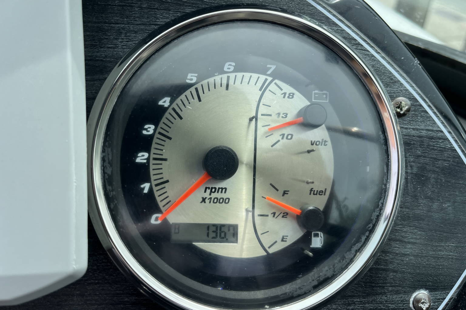 Used 2019 Hurricane 2400 #0871 image 10