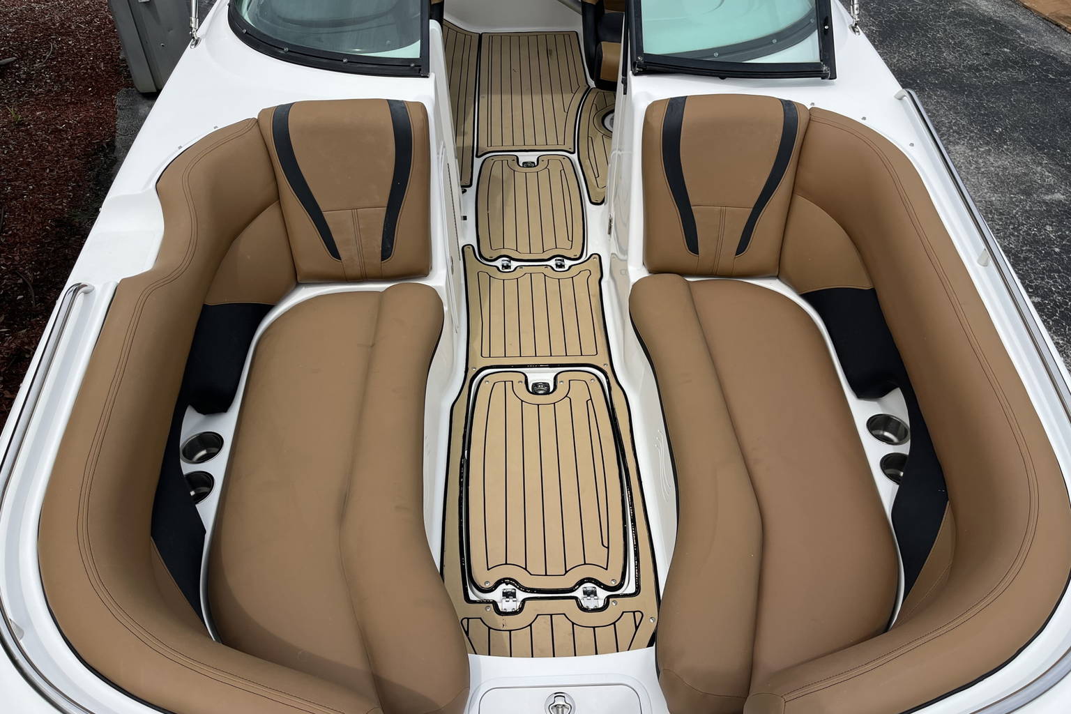 Used 2019 Hurricane 2400 #0871 image 14