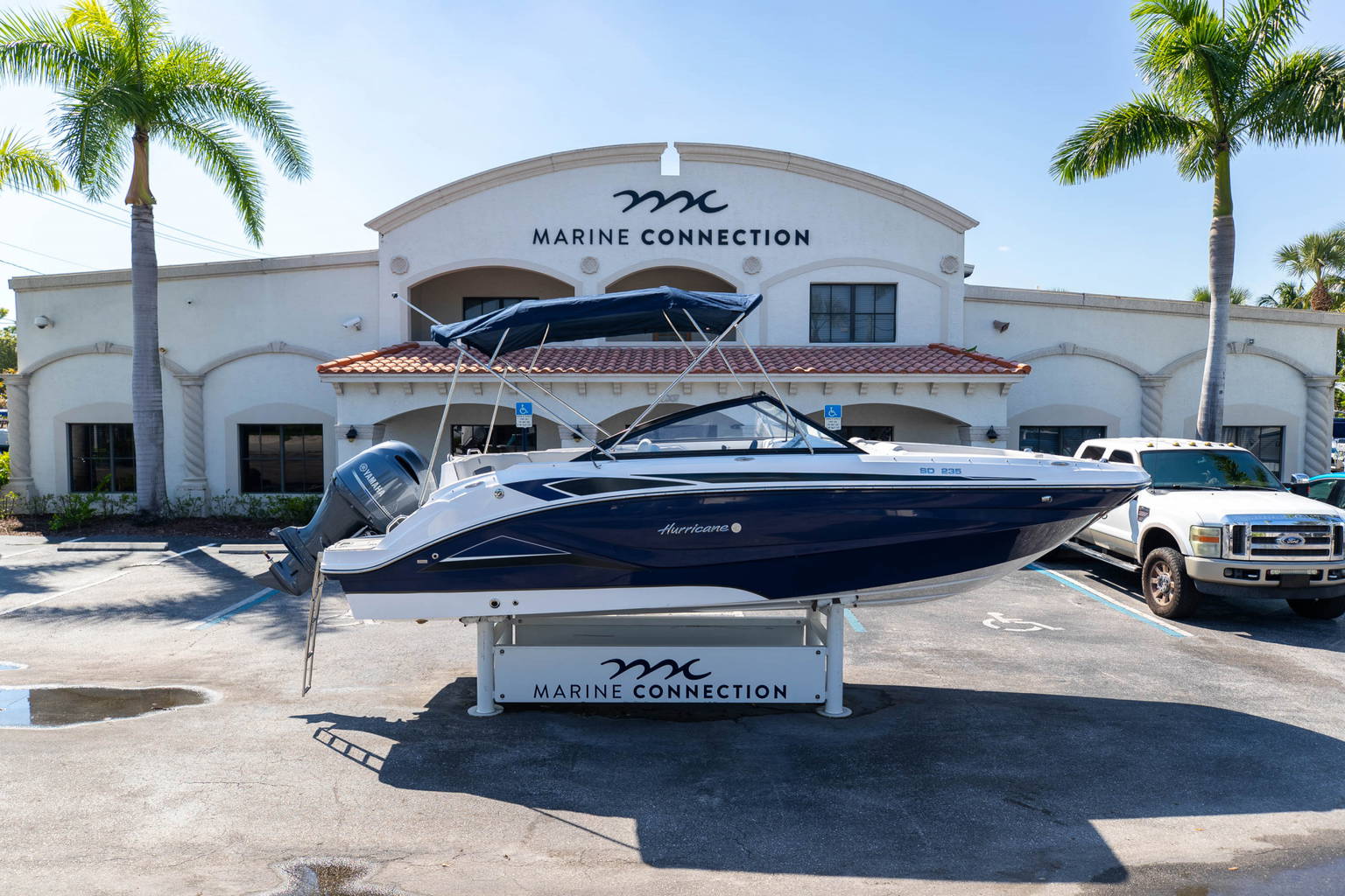 New 2023 Hurricane SunDeck OB SD 235 OB #9628 image 1