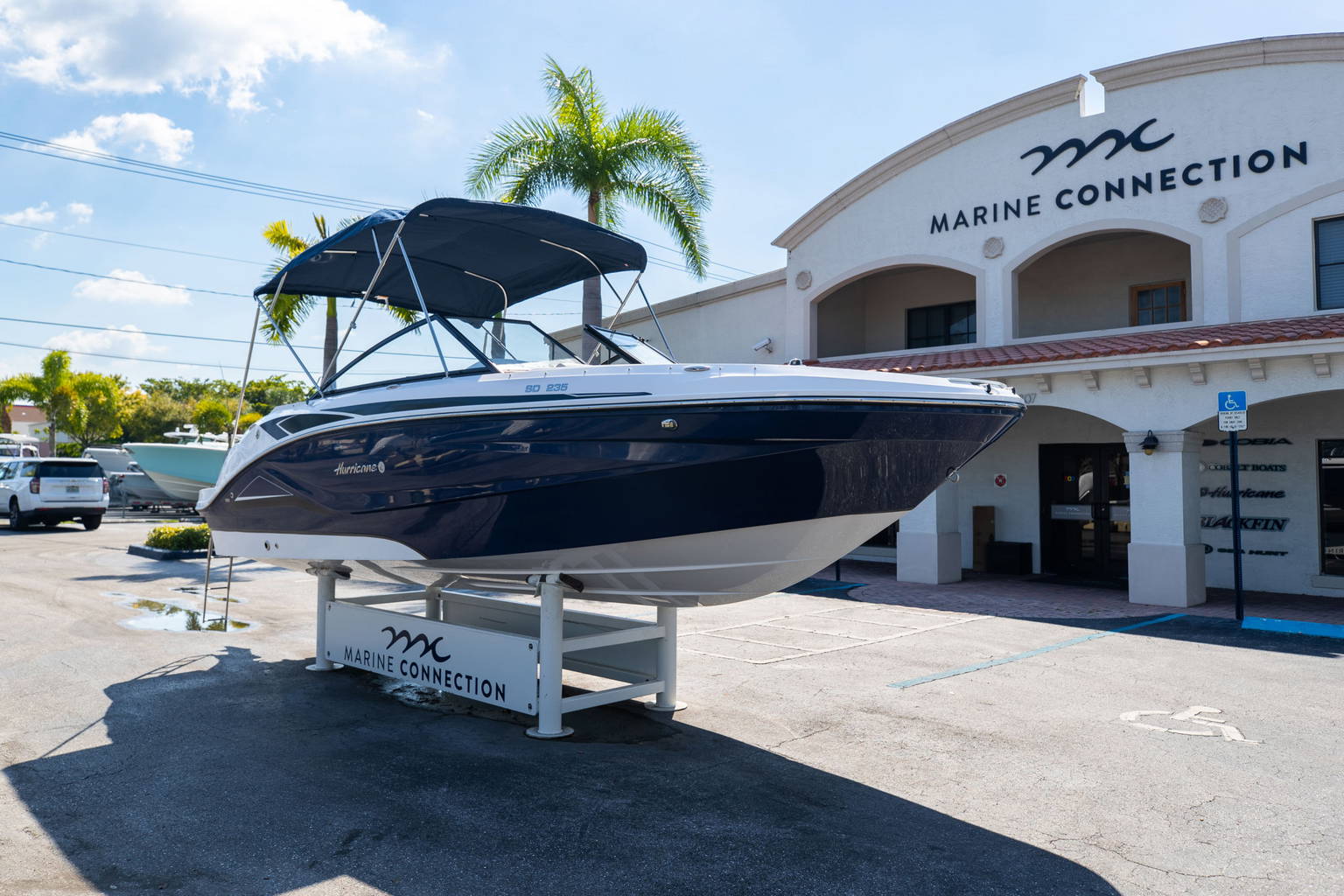 New 2023 Hurricane SunDeck OB SD 235 OB #9628 image 2