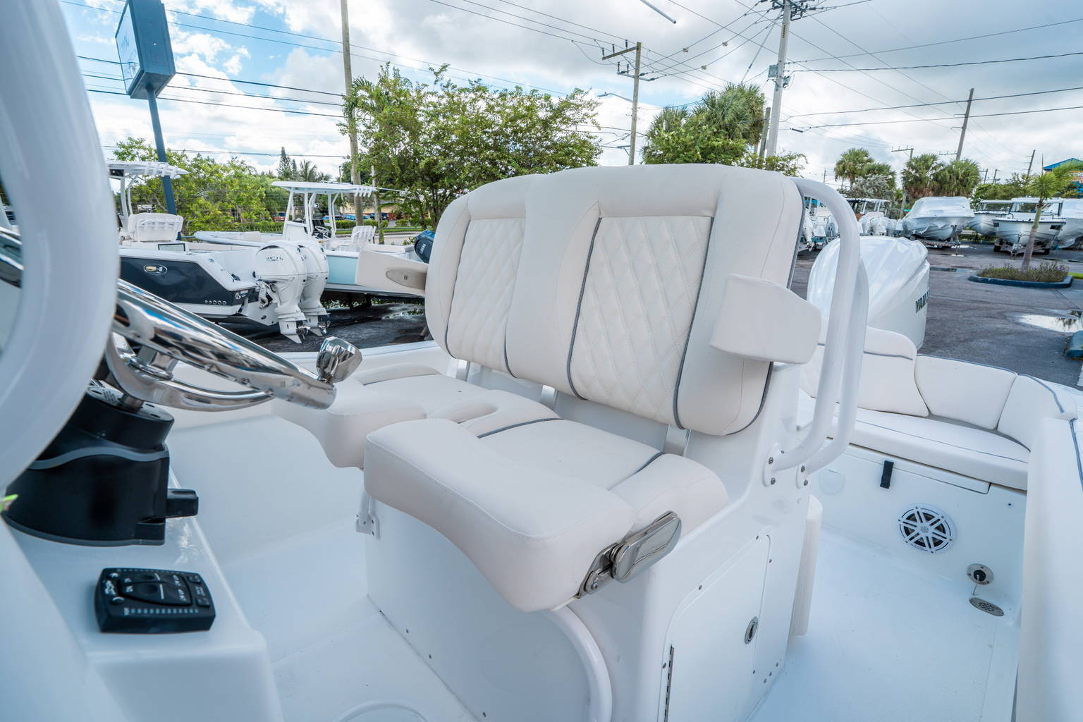 New 2026 Sea Hunt Ultra 245 SE #0171 image 20