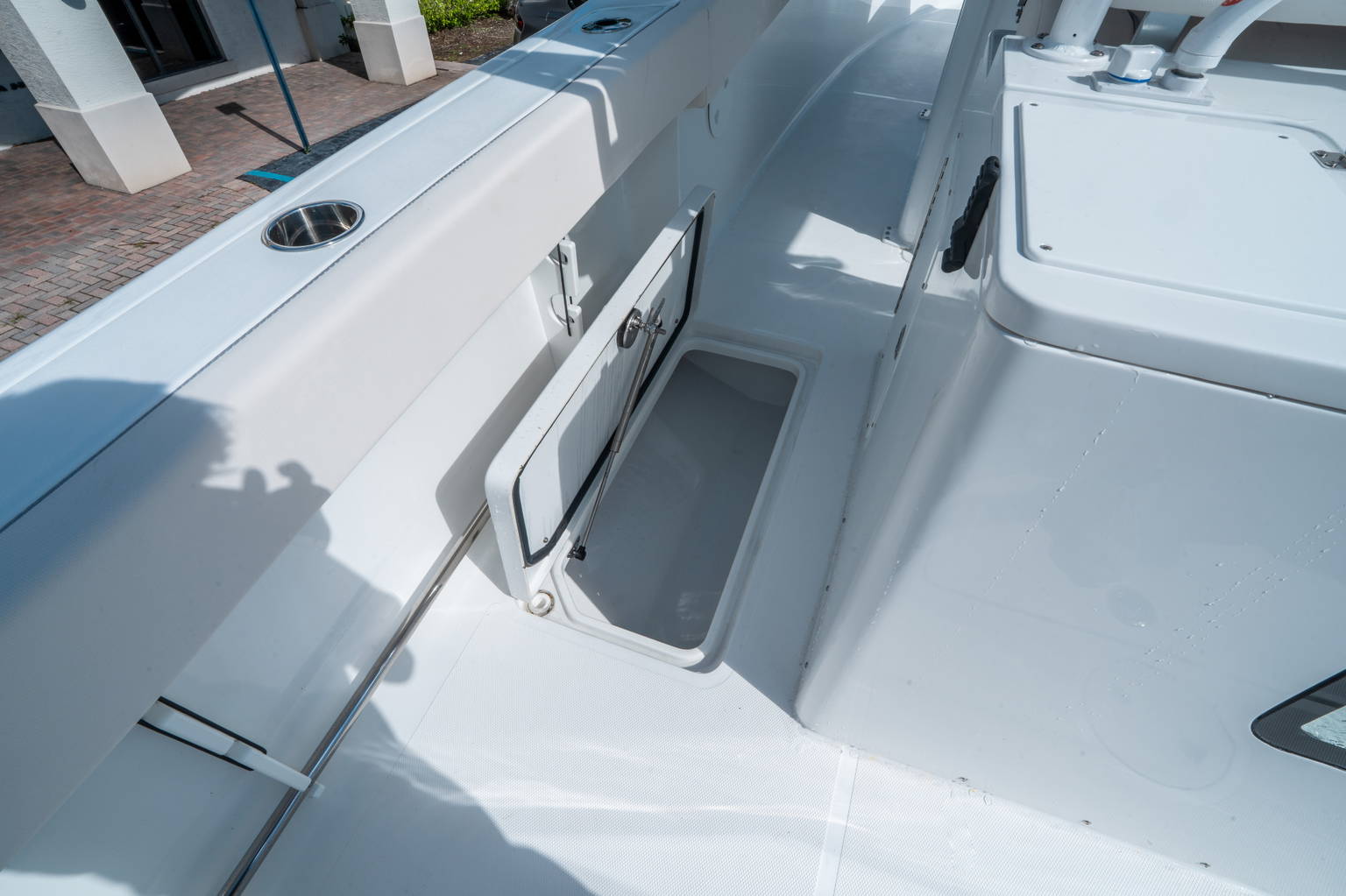 Alternative image of Sea Hunt Gamefish 28 CB in Stuart, FL