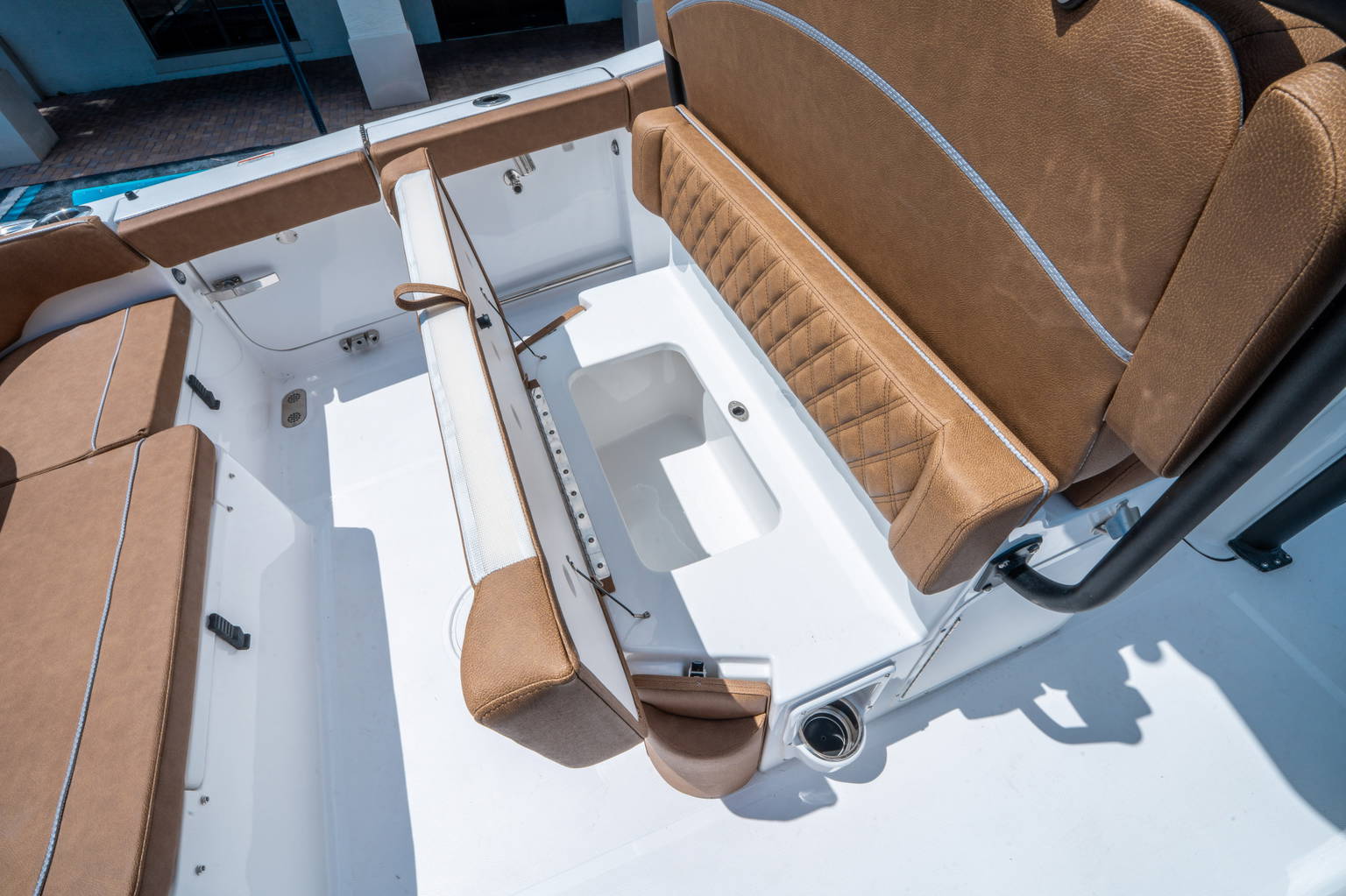 Alternative image of Sea Hunt Ultra 265 SE in Miami, FL