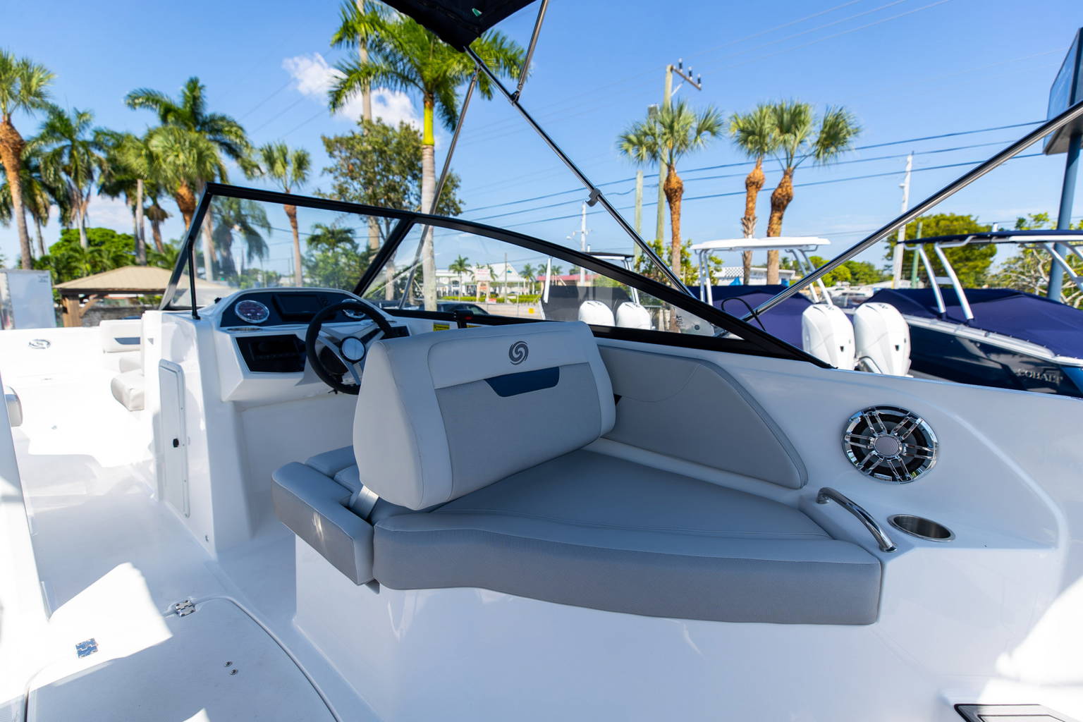 New 2023 Hurricane SunDeck OB SD 235 OB #9628 image 15
