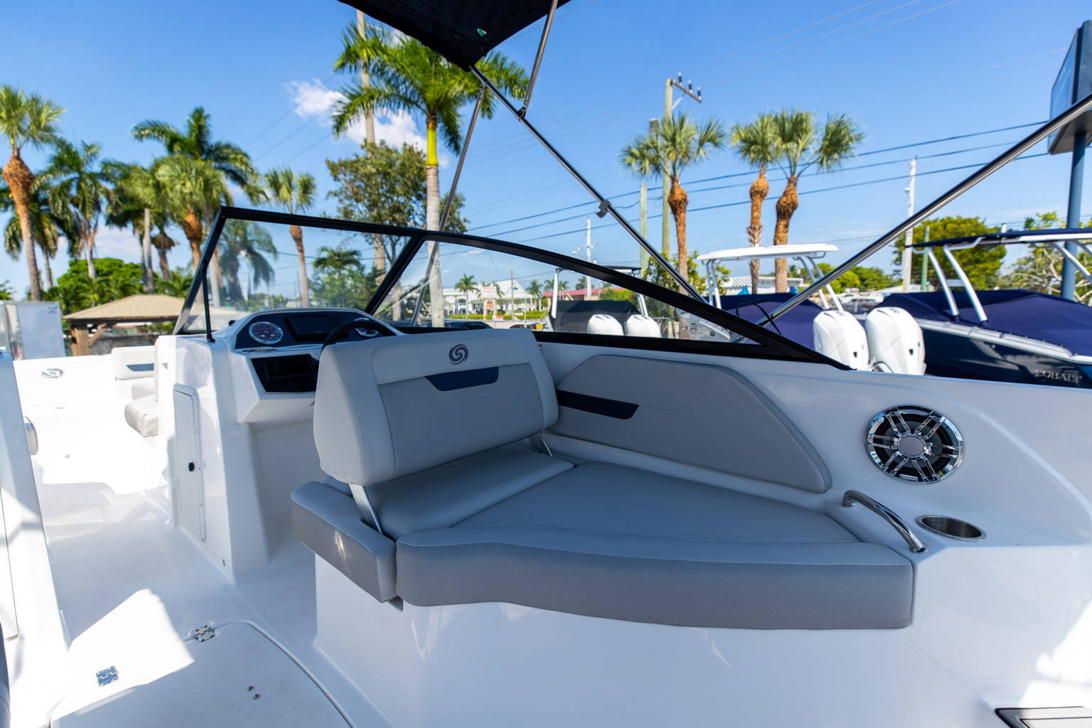 New 2023 Hurricane SunDeck OB SD 235 OB #9628 image 17