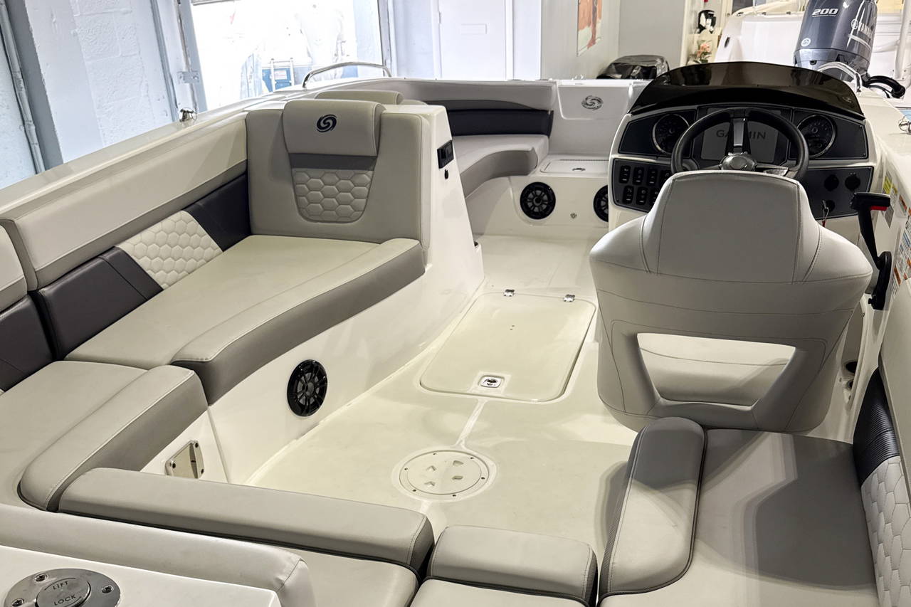 Alternative image of Hurricane SunDeck Sport 192 RL OB in West Palm Beach, FL