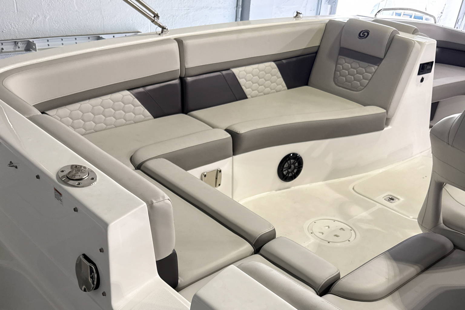 Used 2024 Hurricane SunDeck Sport 192 RL OB #6054 image 8