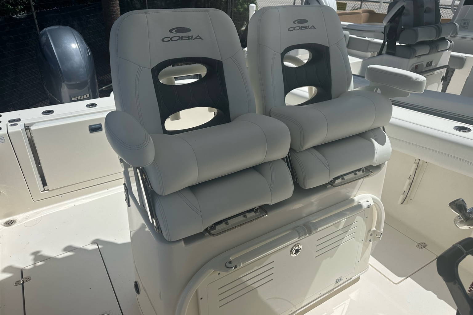 Used 2021 Cobia 280 #D005 image 4