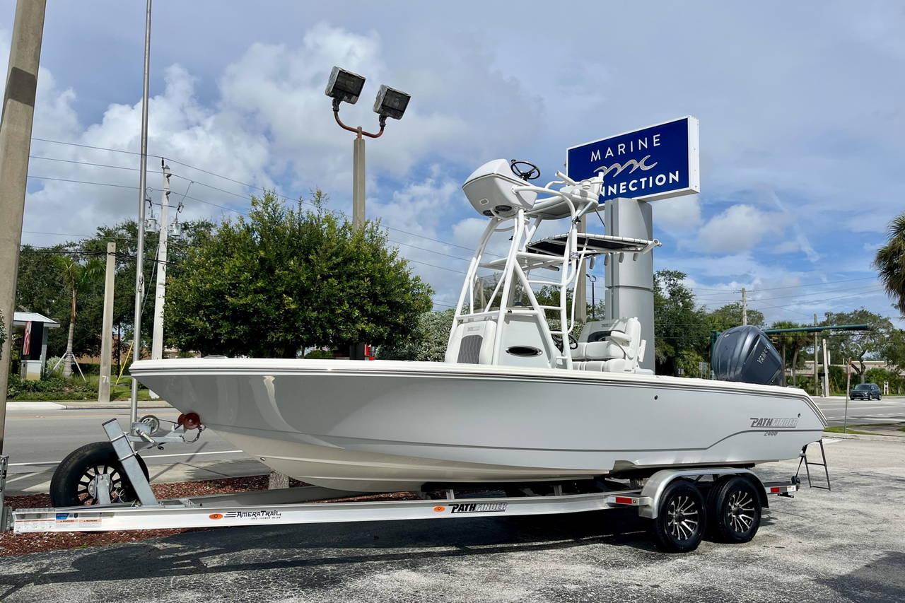 Main image of Pathfinder 2400 Open in Fort Lauderdale, FL