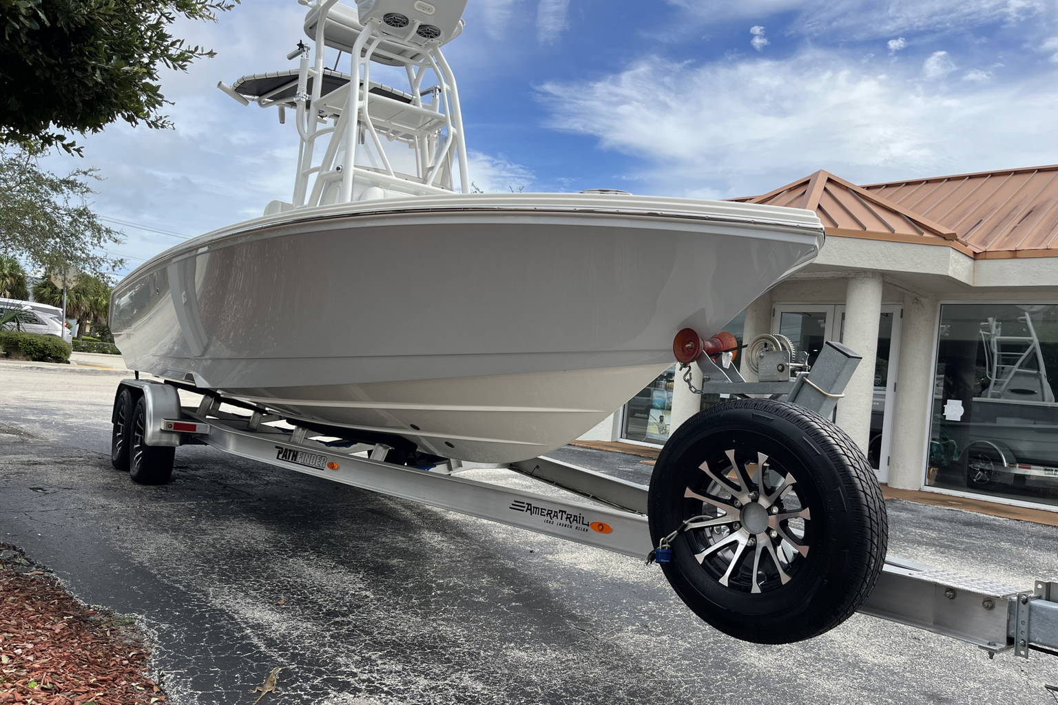 New 2024 Pathfinder 2400 Open #H005 image 30