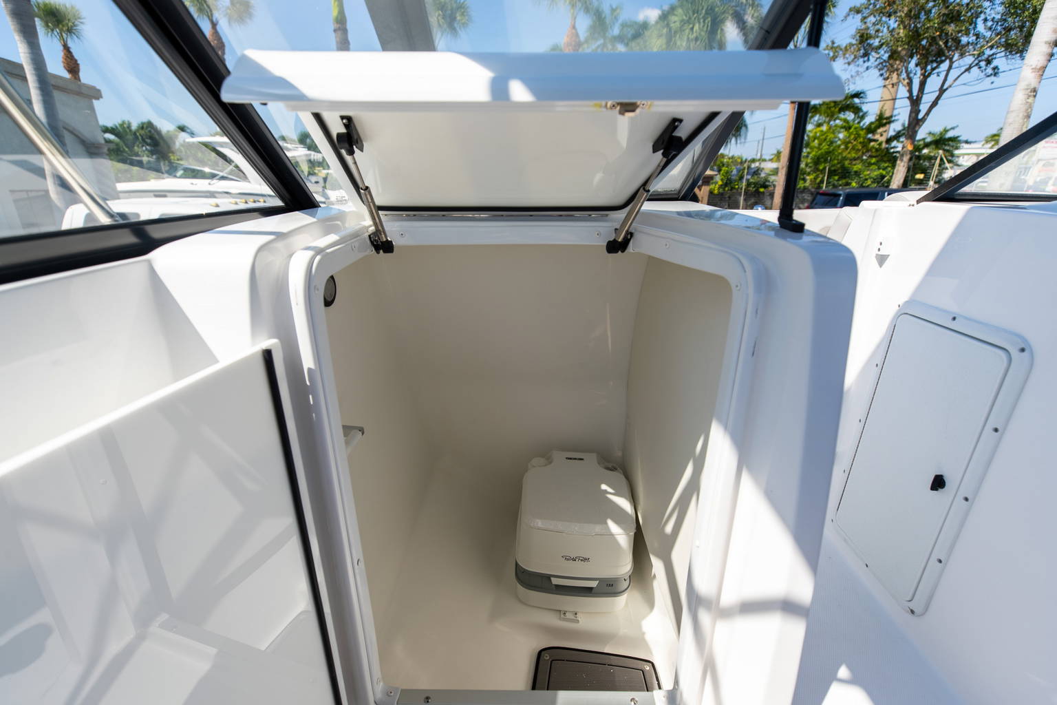 New 2023 Hurricane SunDeck OB SD 235 OB #9628 image 24