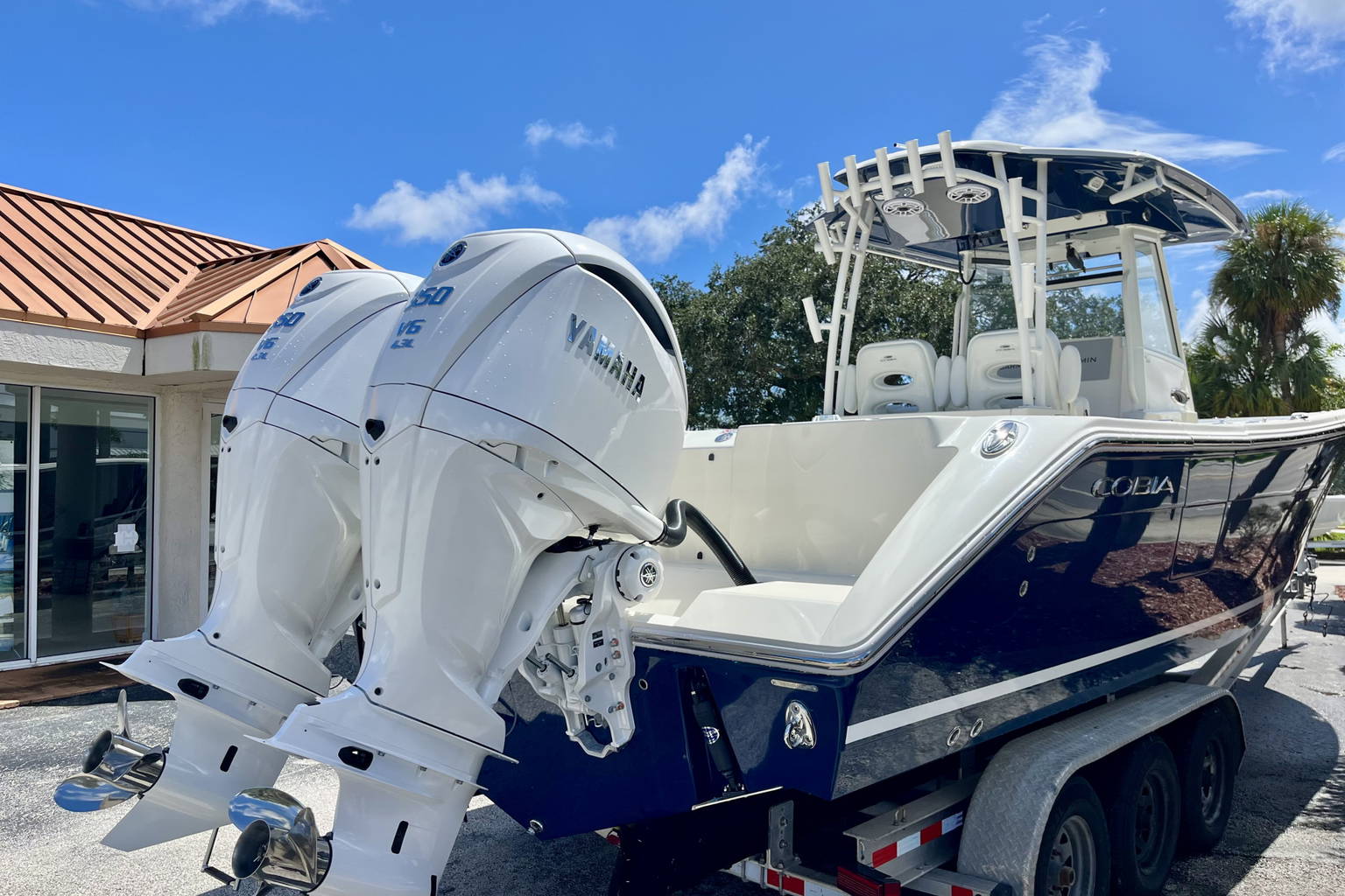 New 2025 Cobia 320 CC #A011 image 6