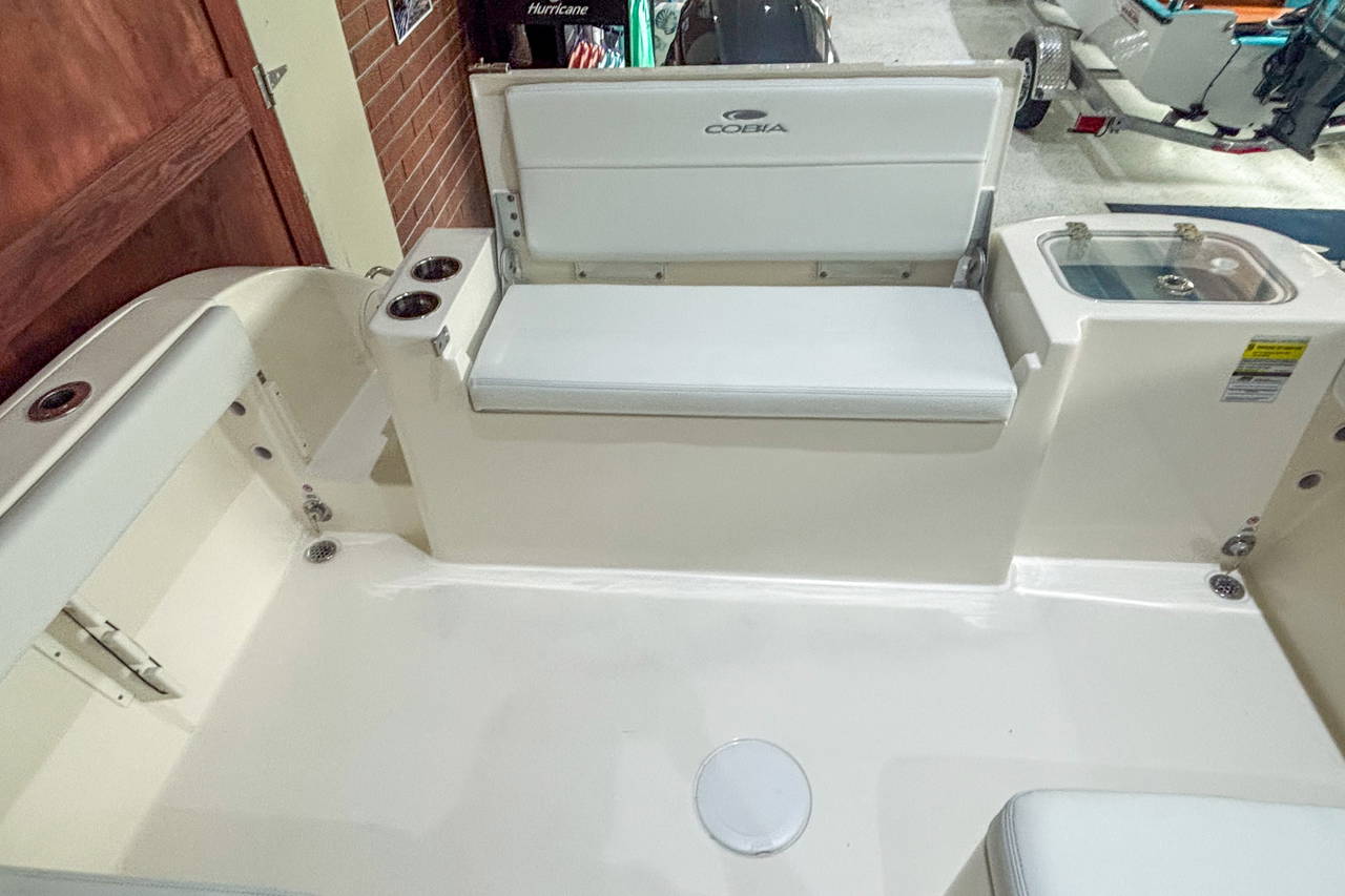 Alternative image of Cobia 220 DC in West Palm Beach, FL