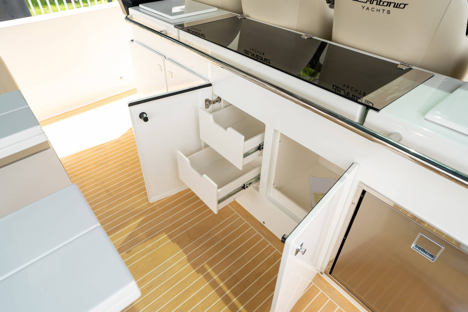 New 2025 De Antonio Yachts D42 Open #Y420 image 21