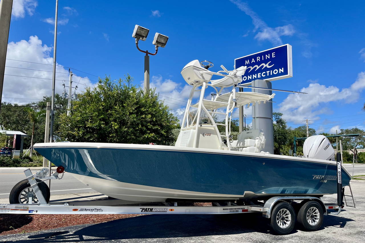 Main image of Pathfinder 2400 Open in Vero Beach, FL