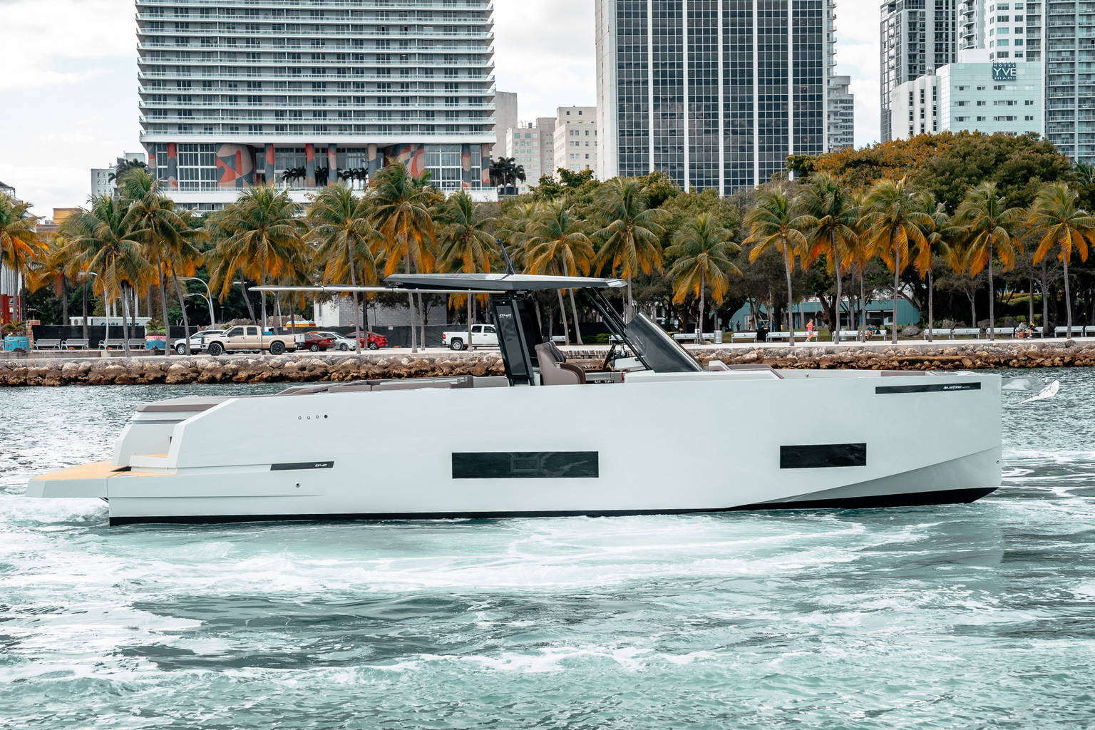 New 2025 De Antonio Yachts D42 Open #Y421 image 1