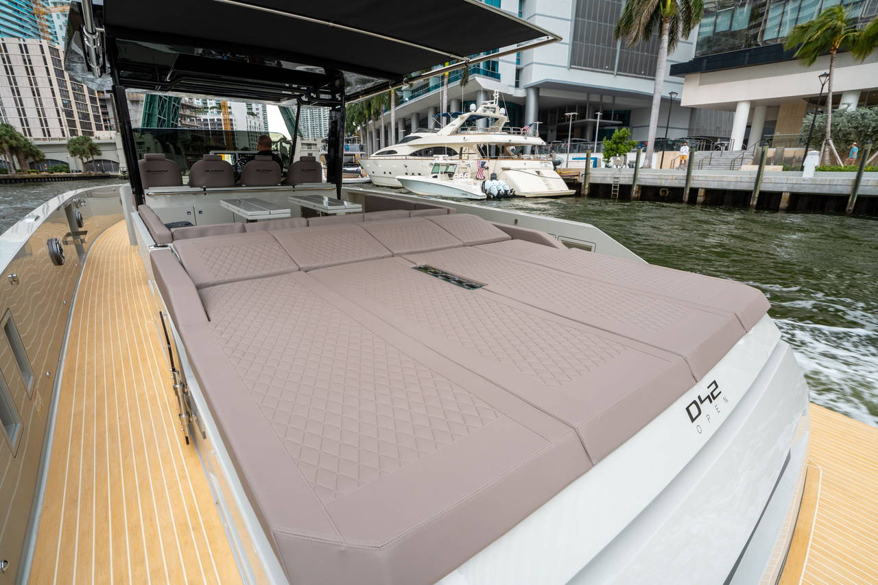 Alternative image of De Antonio Yachts D42 Open in West Palm Beach, FL