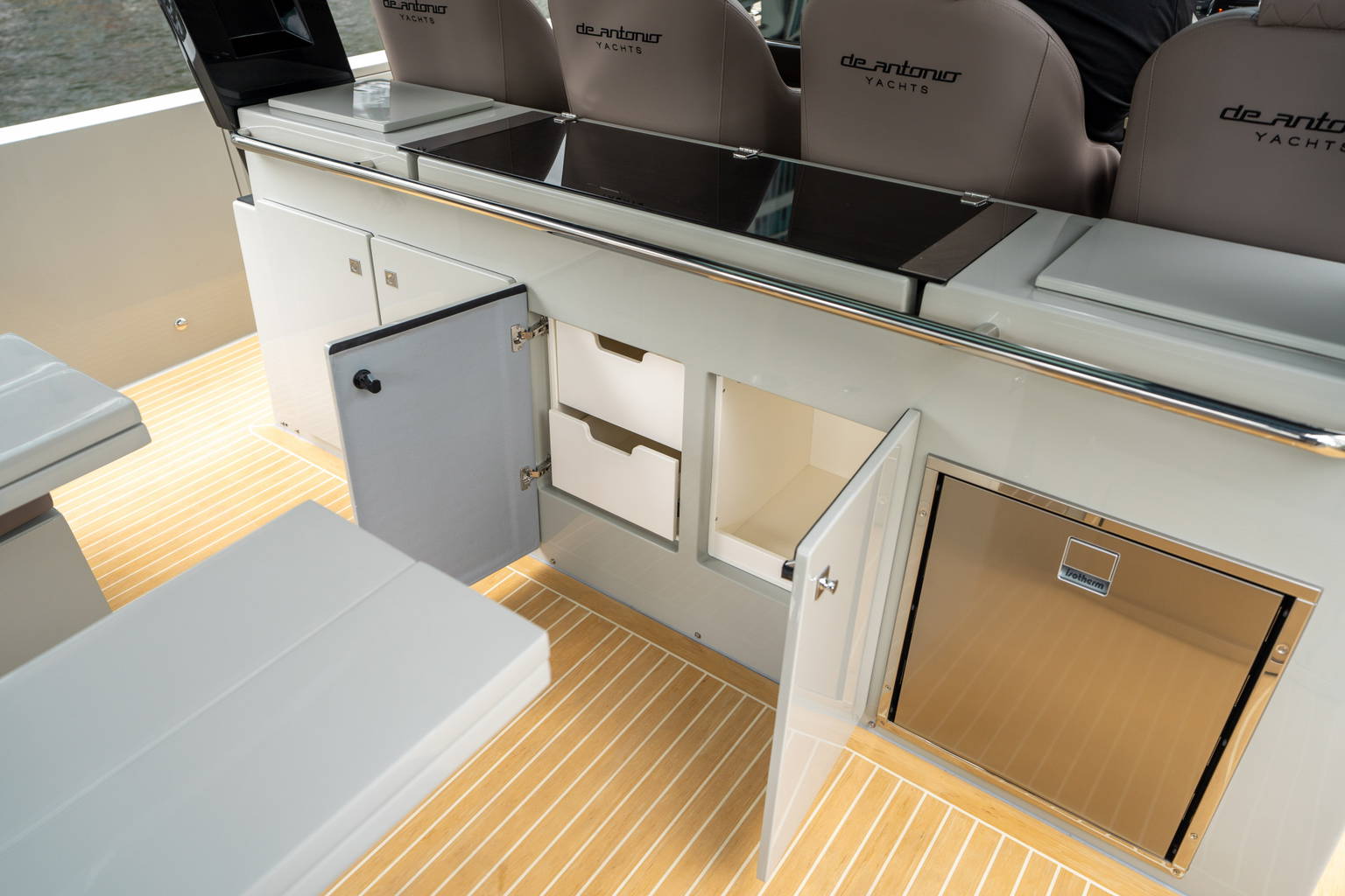 New 2025 De Antonio Yachts D42 Open #Y421 image 20