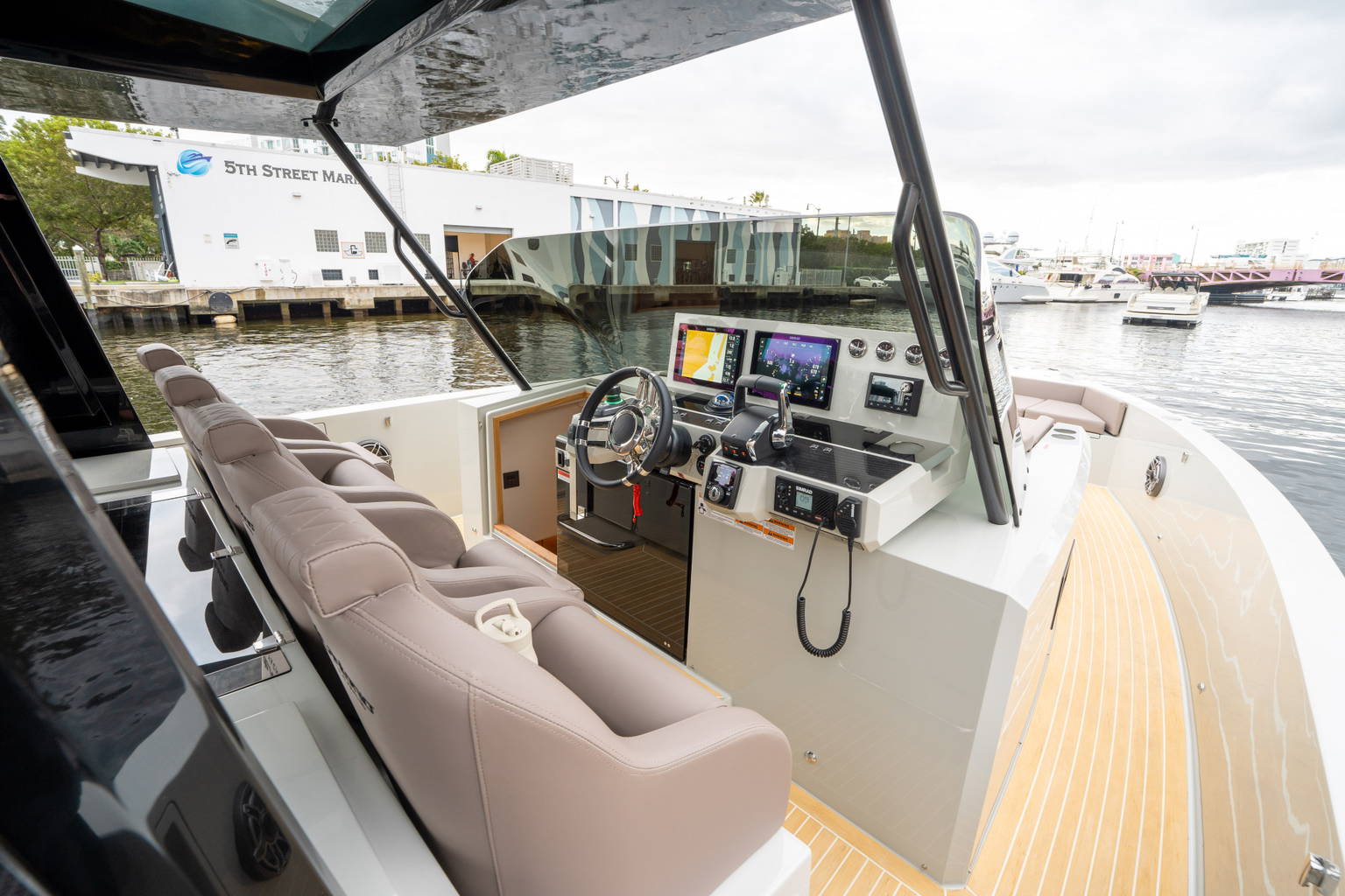 New 2025 De Antonio Yachts D42 Open #Y421 image 23