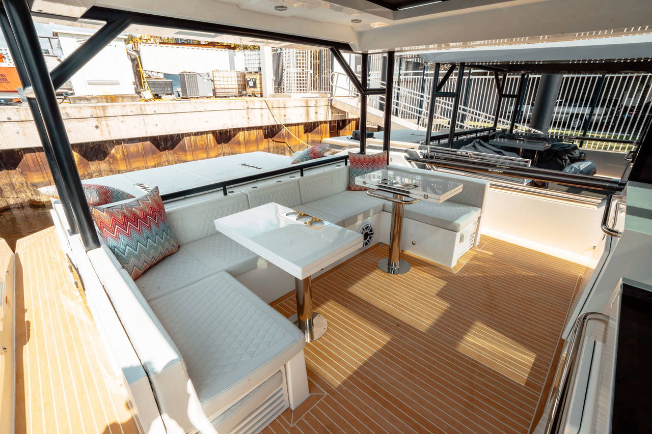 Alternative image of De Antonio Yachts D50 Coupe in Aventura, FL