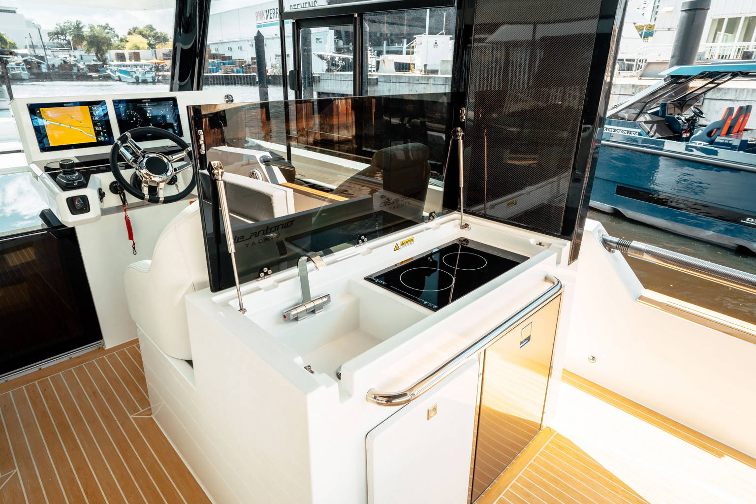 New 2025 De Antonio Yachts D50 Coupe #Y500 image 15