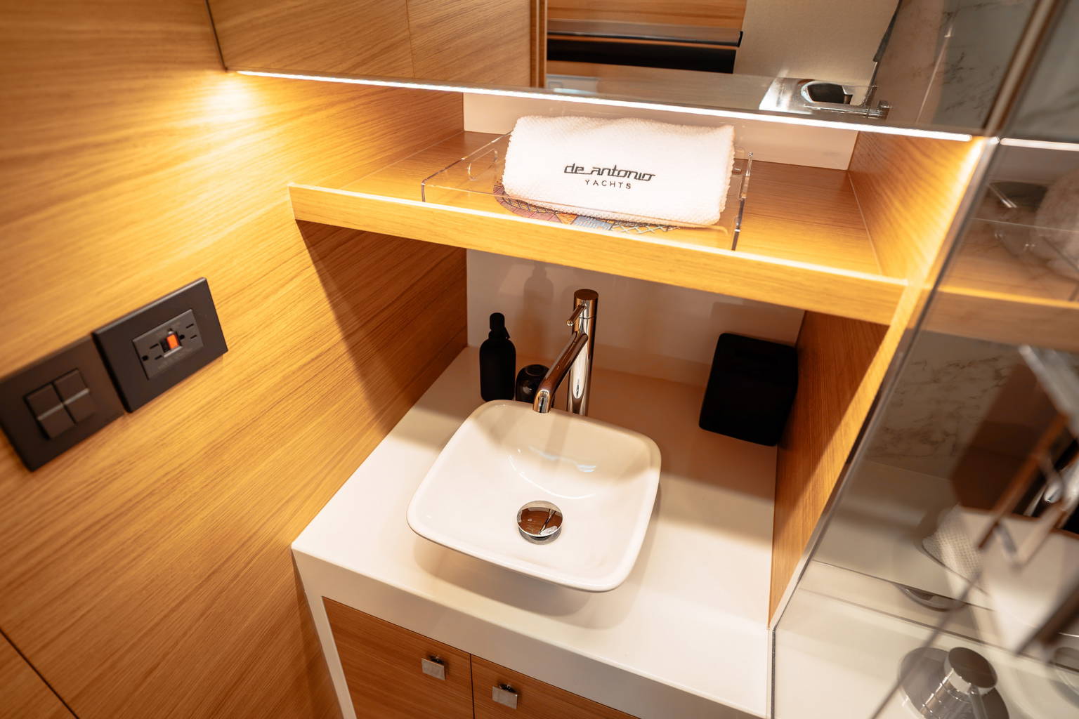 New 2025 De Antonio Yachts D50 Coupe #Y500 image 37