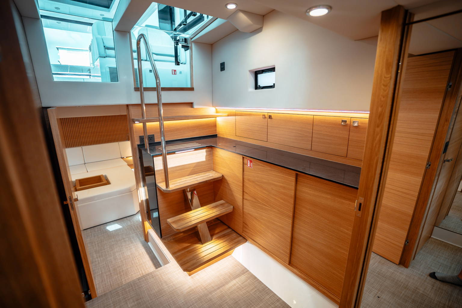 New 2025 De Antonio Yachts D50 Coupe #Y500 image 39